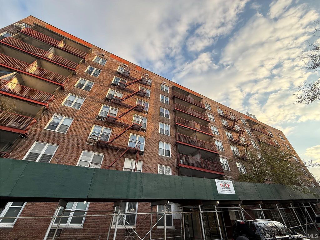Photo of 86-16 60th Avenue #4D, Flushing, NY 11373 (MLS # 944359)