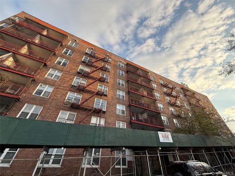 86-16 60th Avenue 4D Flushing NY 11373