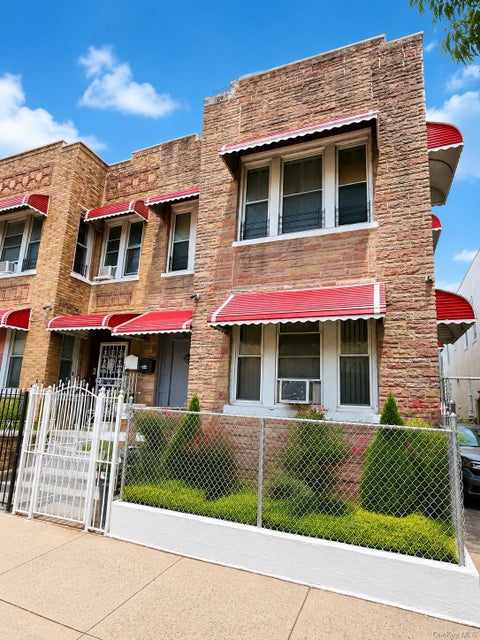 Multifamily For Sale - 1255 Elder Avenue<br/> Bronx County, Bronx, NY 10472