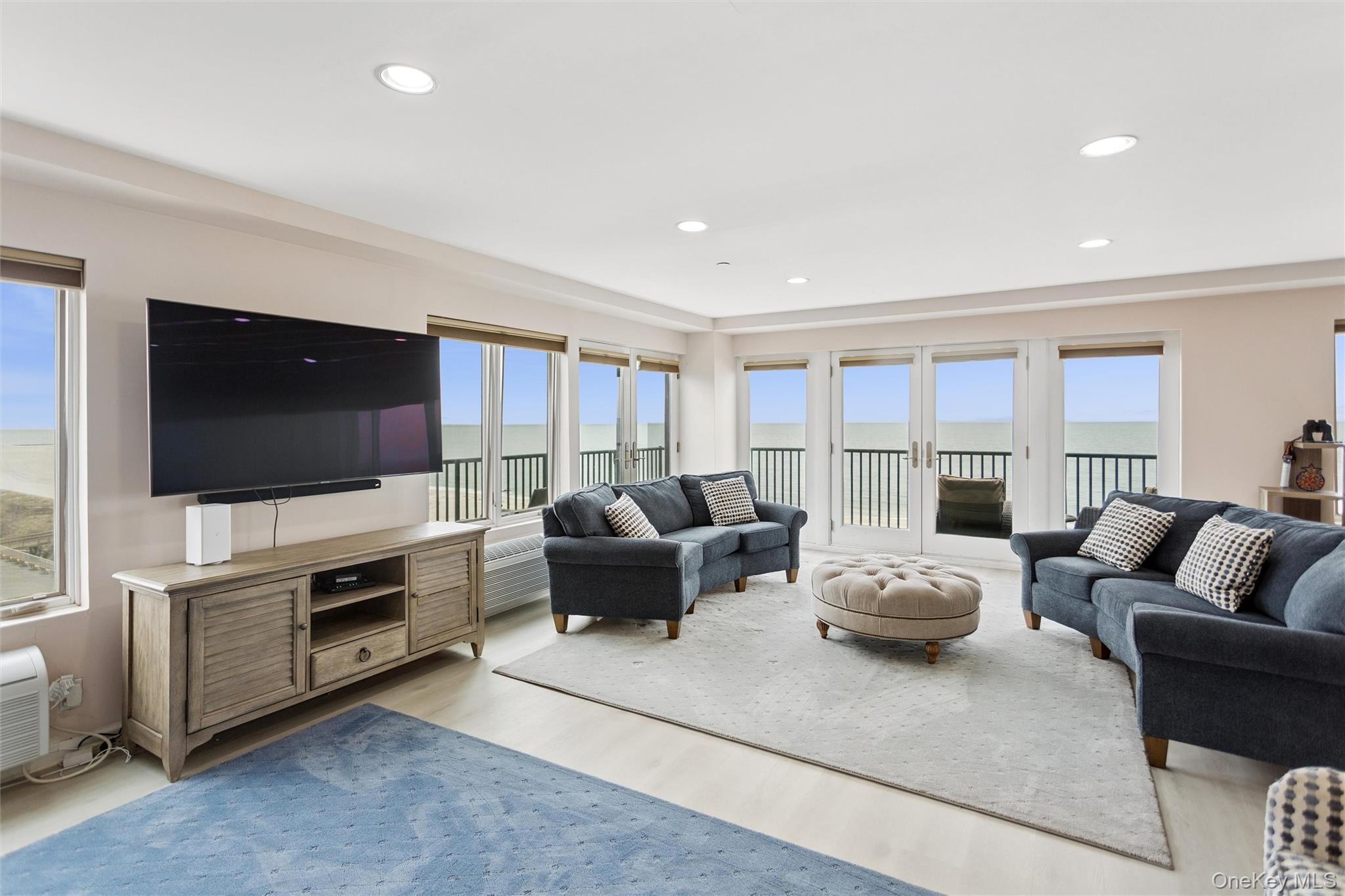 260 W Broadway 7A
