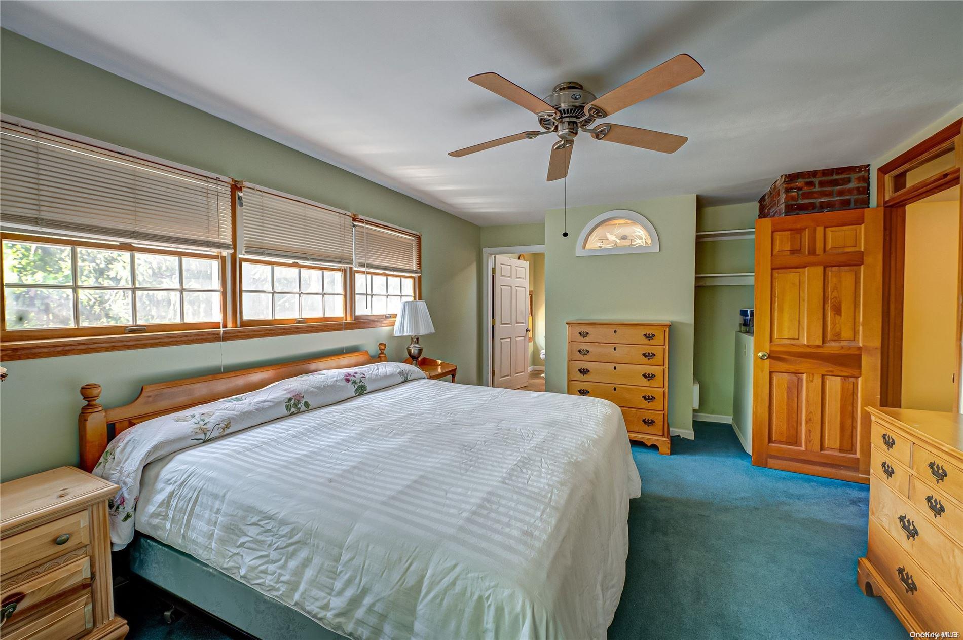 4 Greg Lane, East Northport, New York image 11