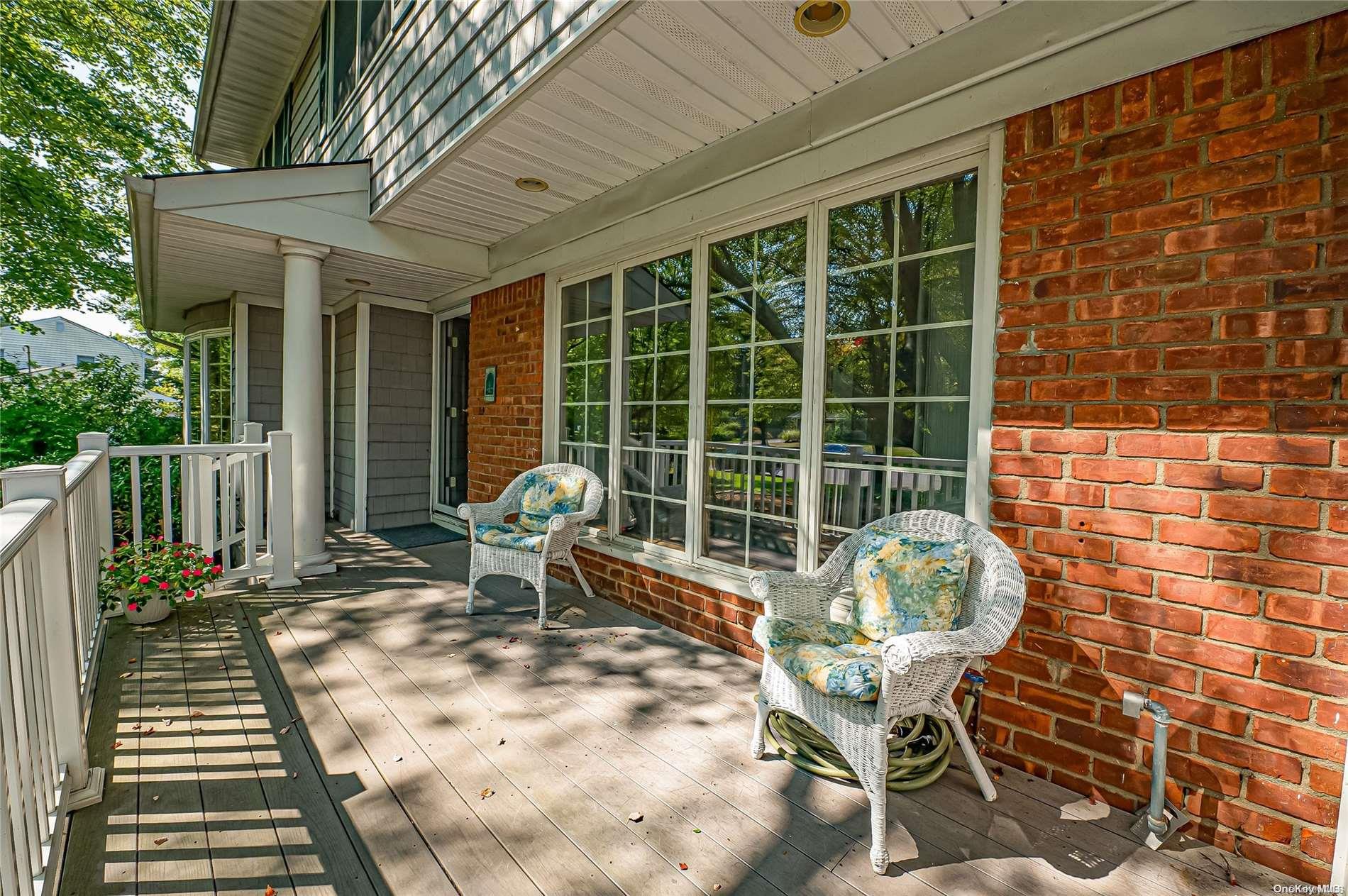 4 Greg Lane, East Northport, New York image 2