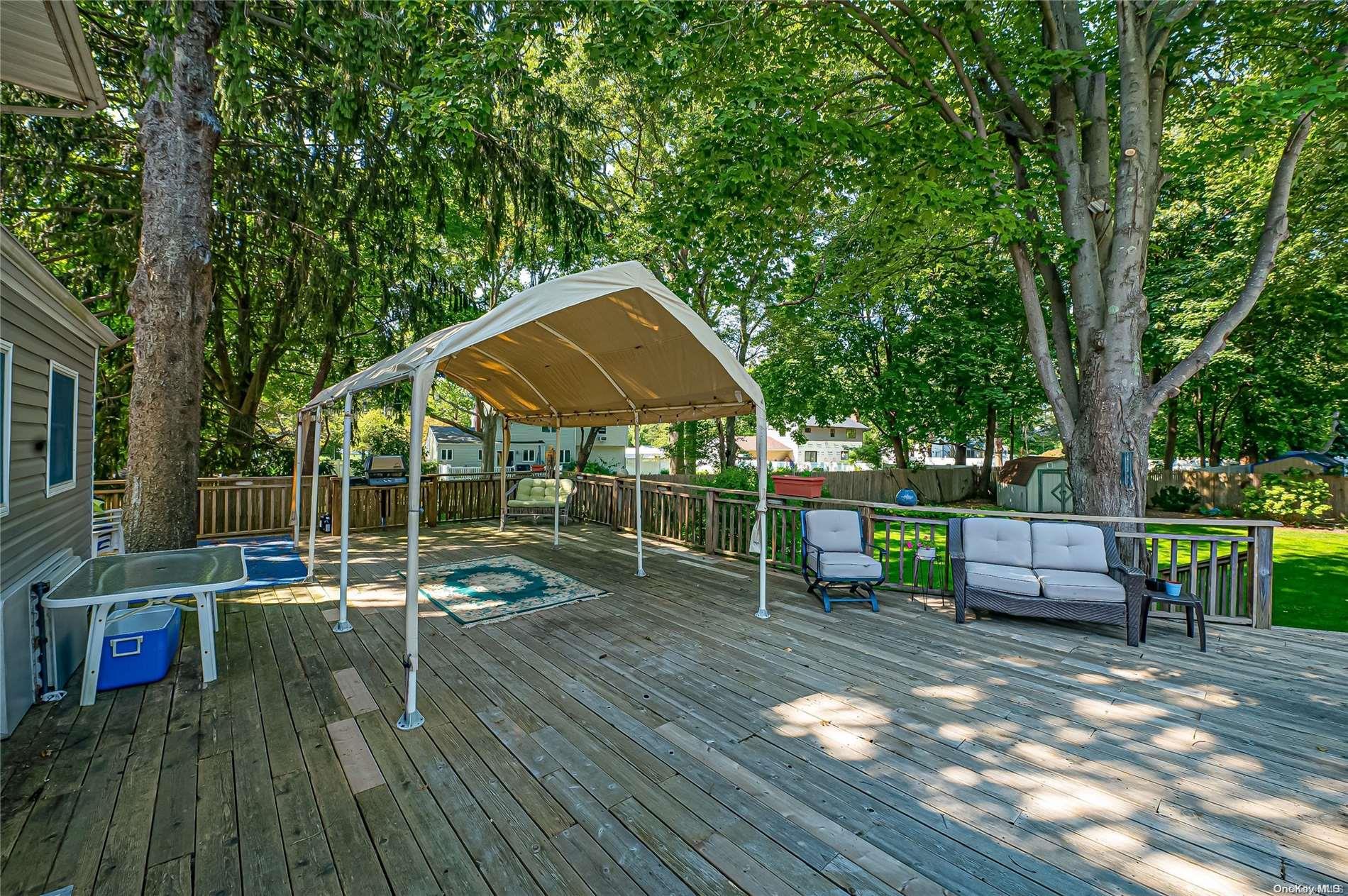 4 Greg Lane, East Northport, New York image 14