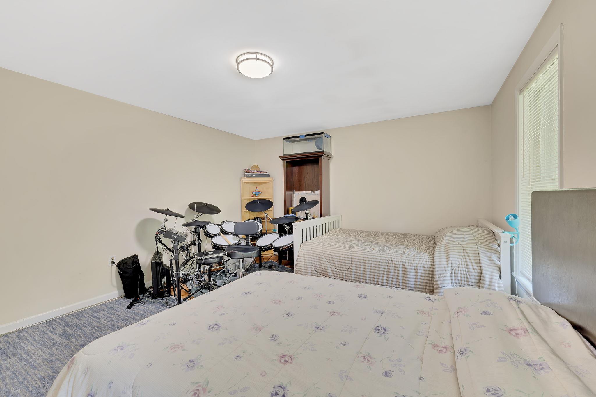 8 Mueller Mountain Road, Putnam Valley, New York image 31