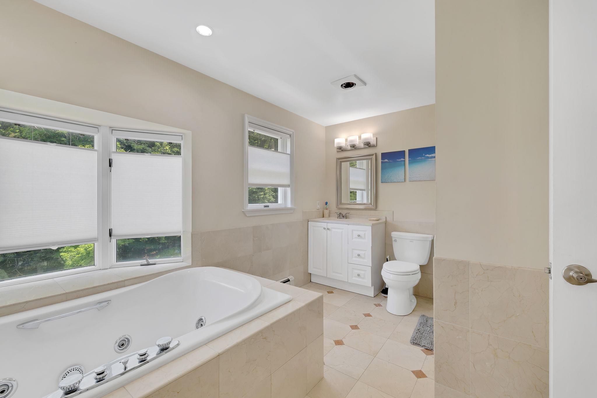 8 Mueller Mountain Road, Putnam Valley, New York image 23