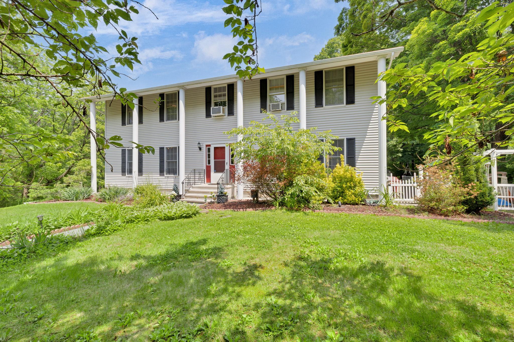 8 Mueller Mountain Road, Putnam Valley, New York image 3