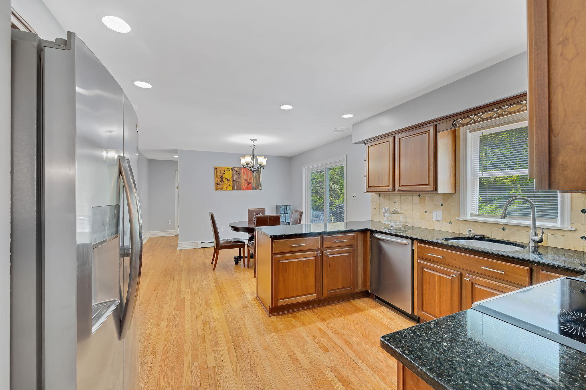 8 Mueller Mountain Road, Putnam Valley, New York image 12