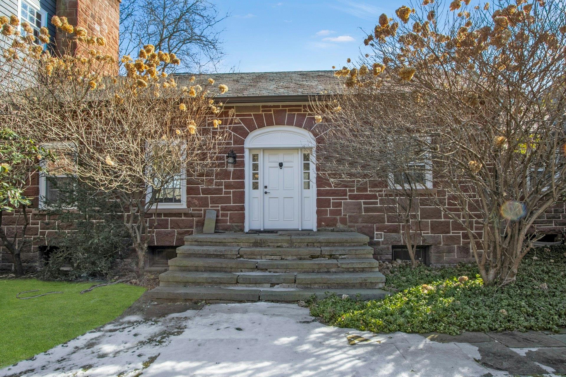374 S Mountain Road, New City, New York image 36