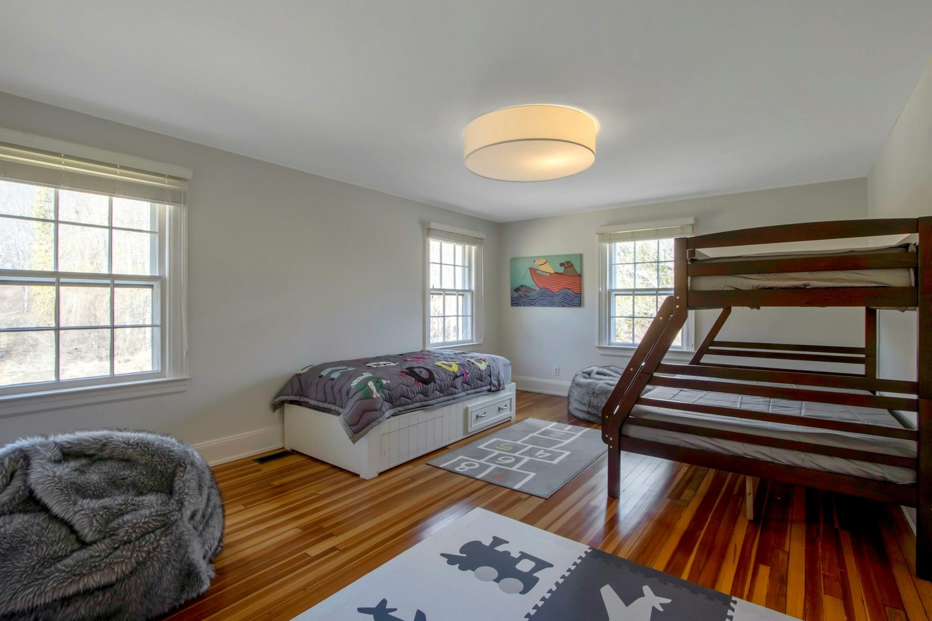 374 S Mountain Road, New City, New York image 26