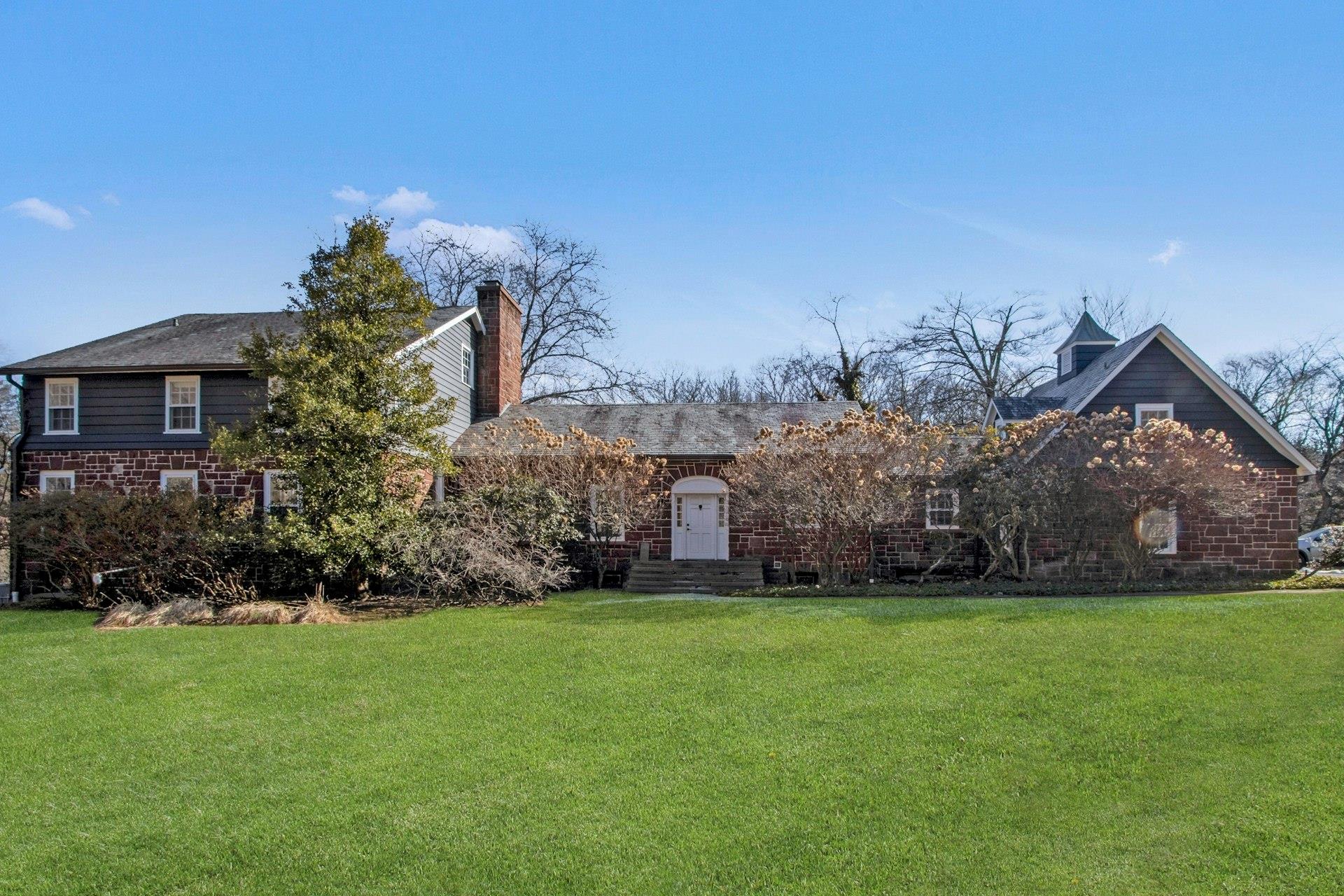 374 S Mountain Road, New City, New York image 37