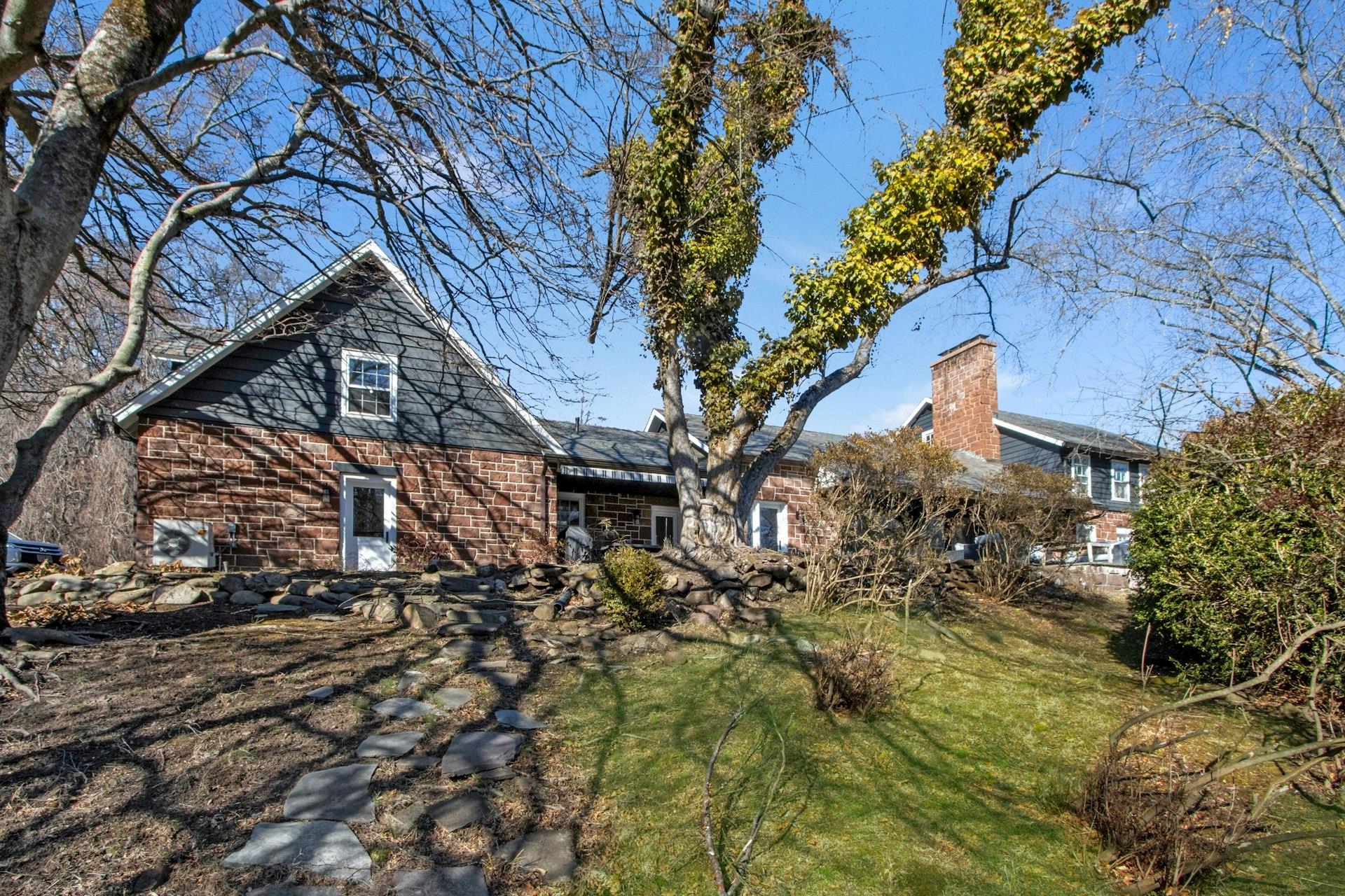 374 S Mountain Road, New City, New York image 41