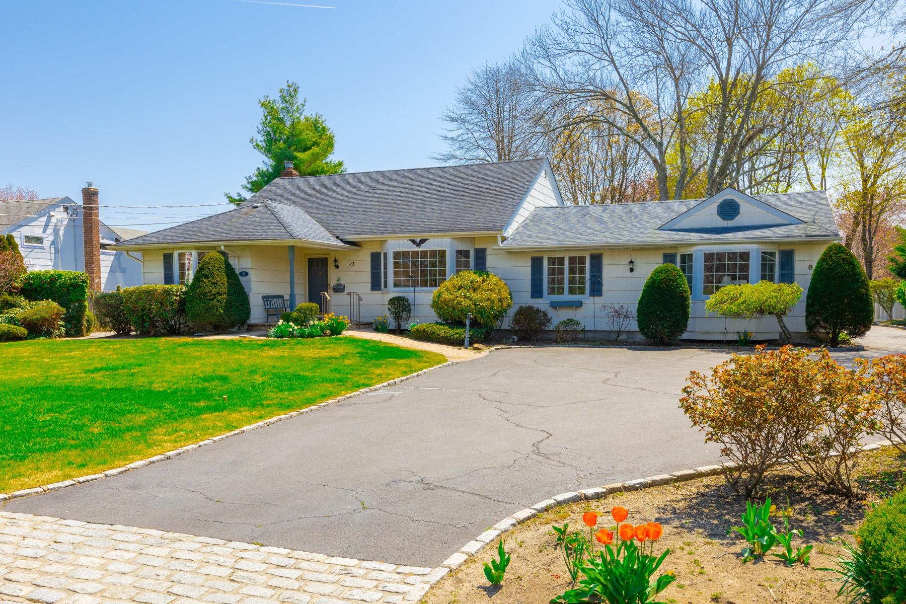 8 Flower Hill Lane, Bay Shore, New York image 1