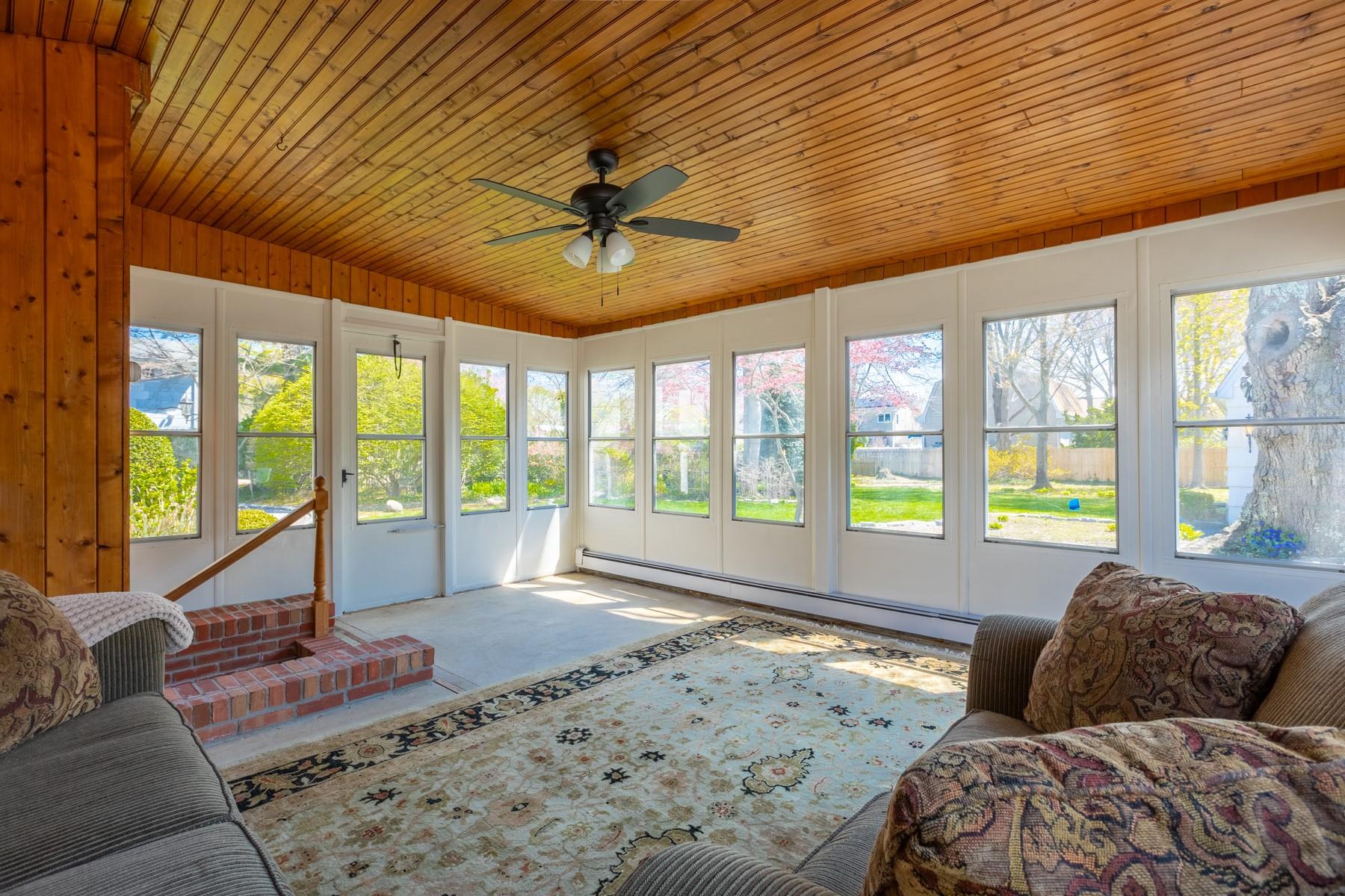 8 Flower Hill Lane, Bay Shore, New York image 9