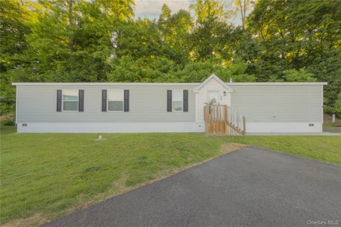 Mobile Home For Sale - 24 Leeward Lane<br/> Stony Point, NY 10980