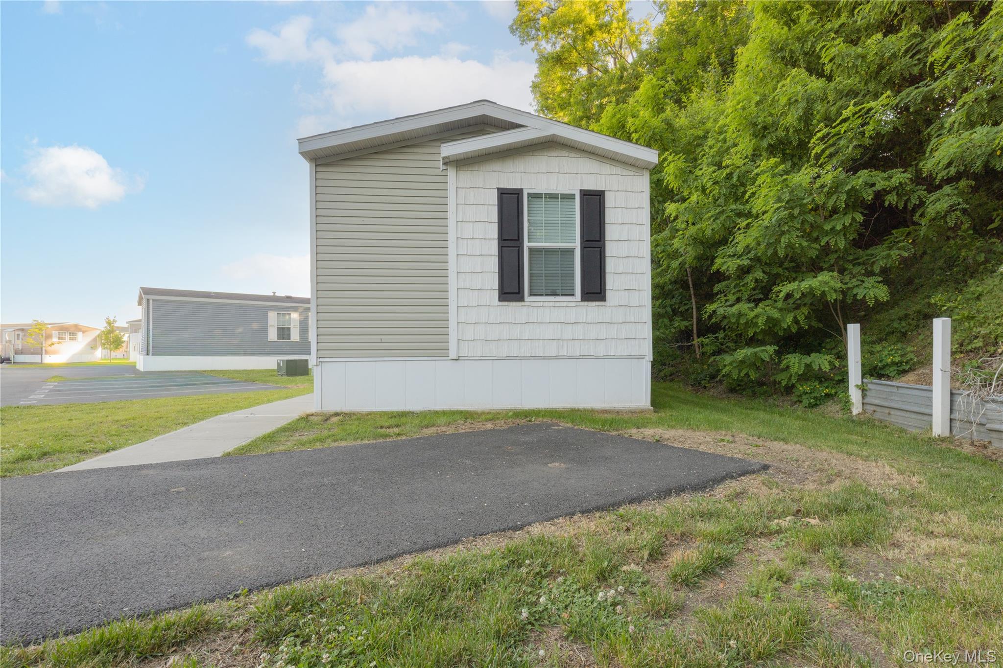 24 Leeward Lane