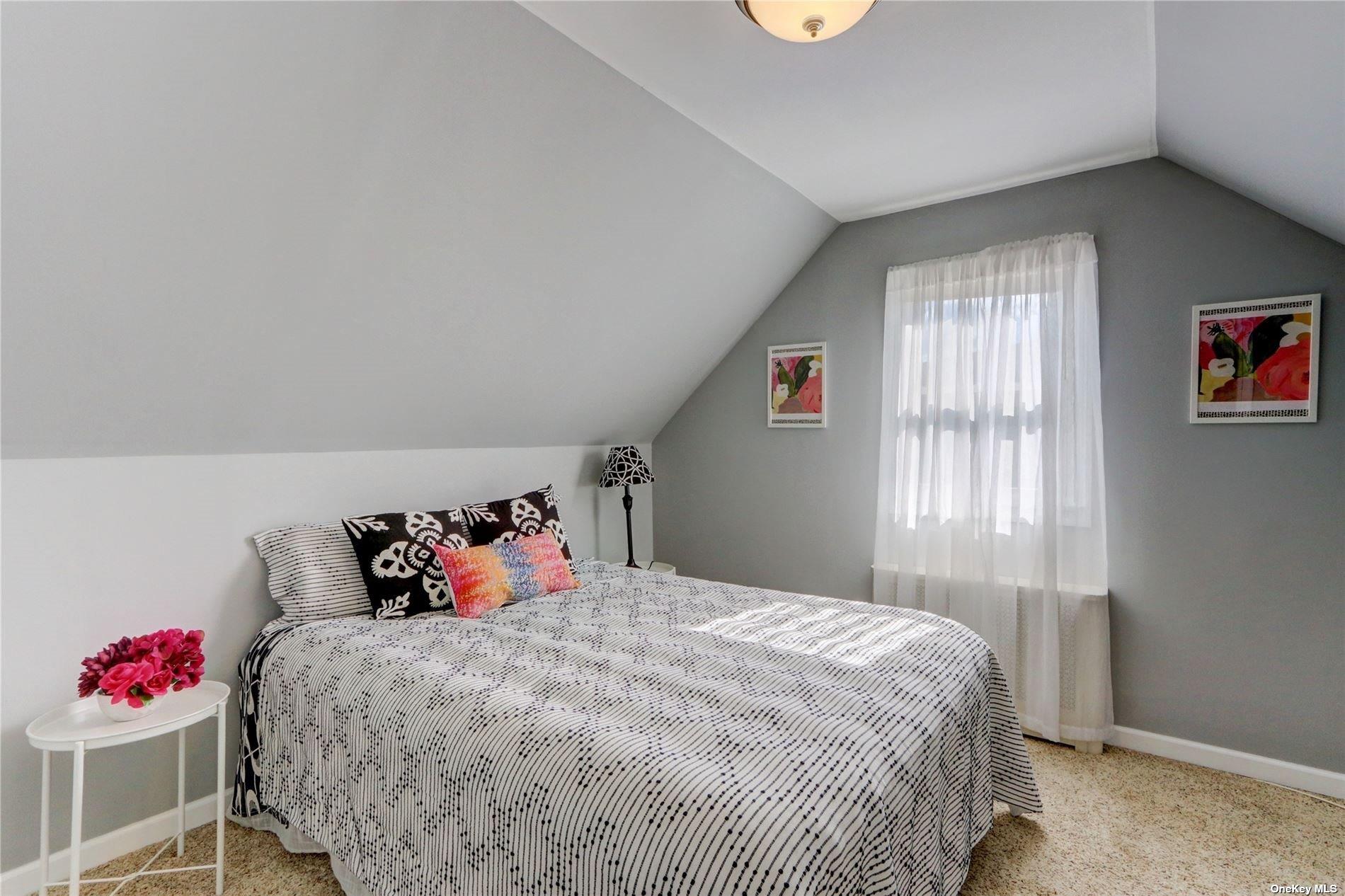 4 West Court, Bethpage, New York image 14
