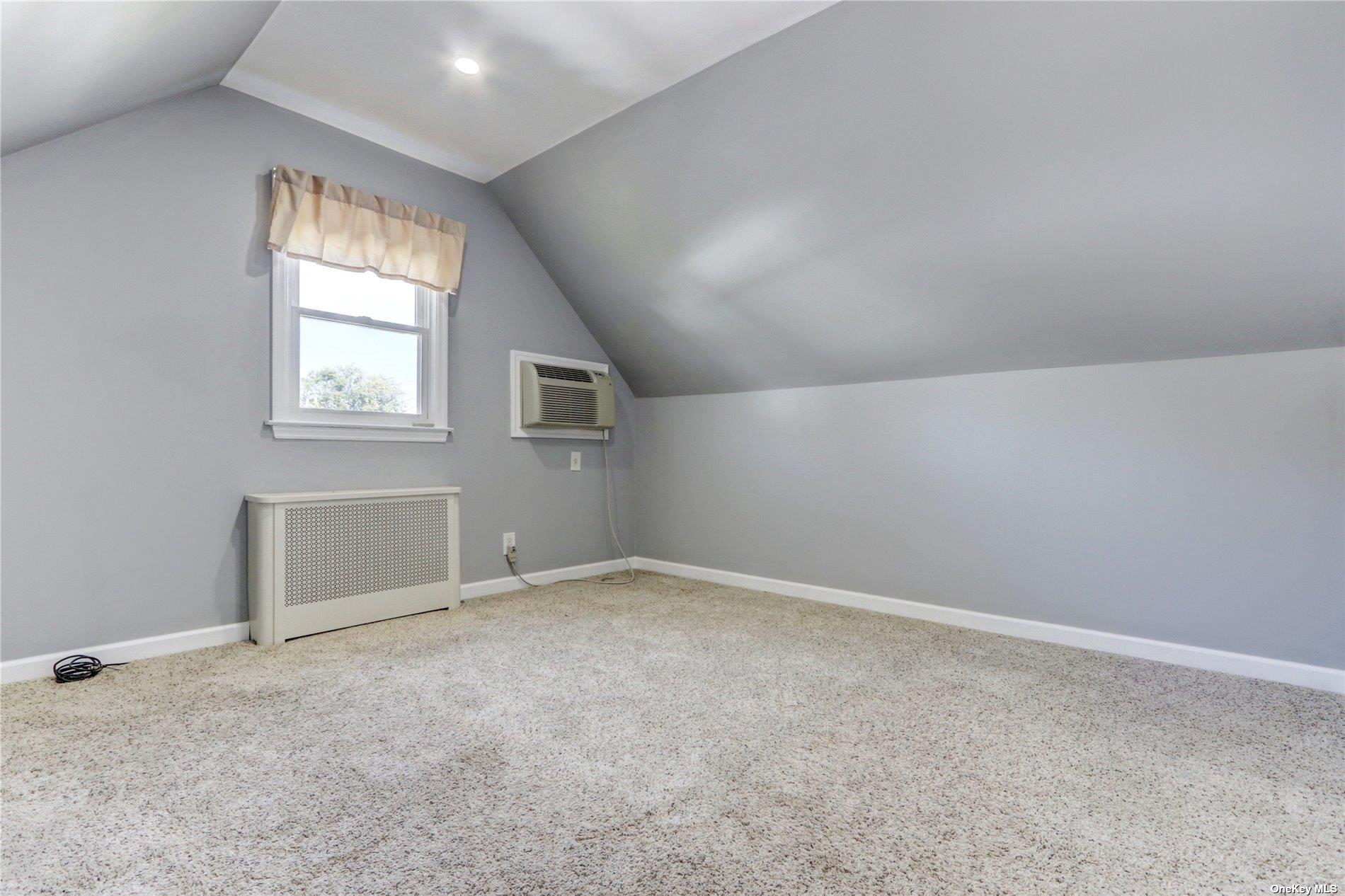 4 West Court, Bethpage, New York image 15