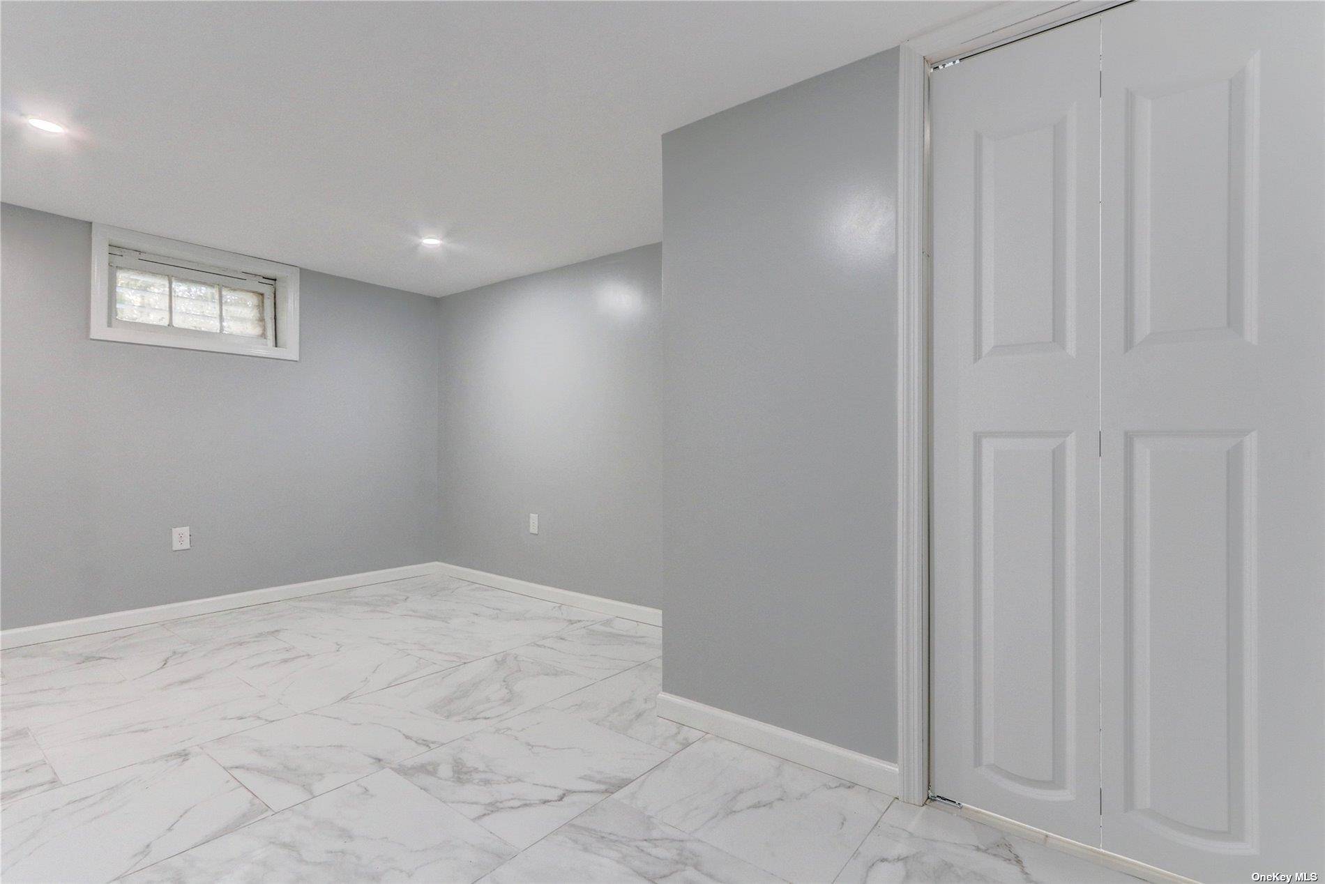 4 West Court, Bethpage, New York image 18