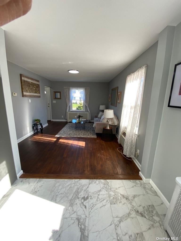 4 West Court, Bethpage, New York image 6