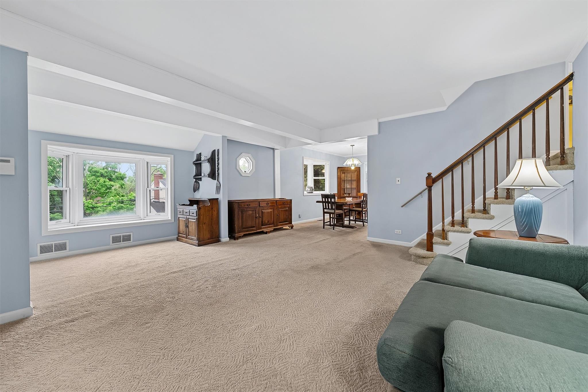 16 Garretson Road, White Plains, New York image 6