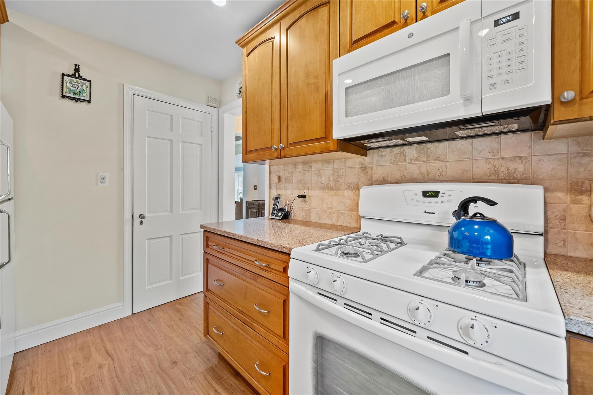 16 Garretson Road, White Plains, New York image 16