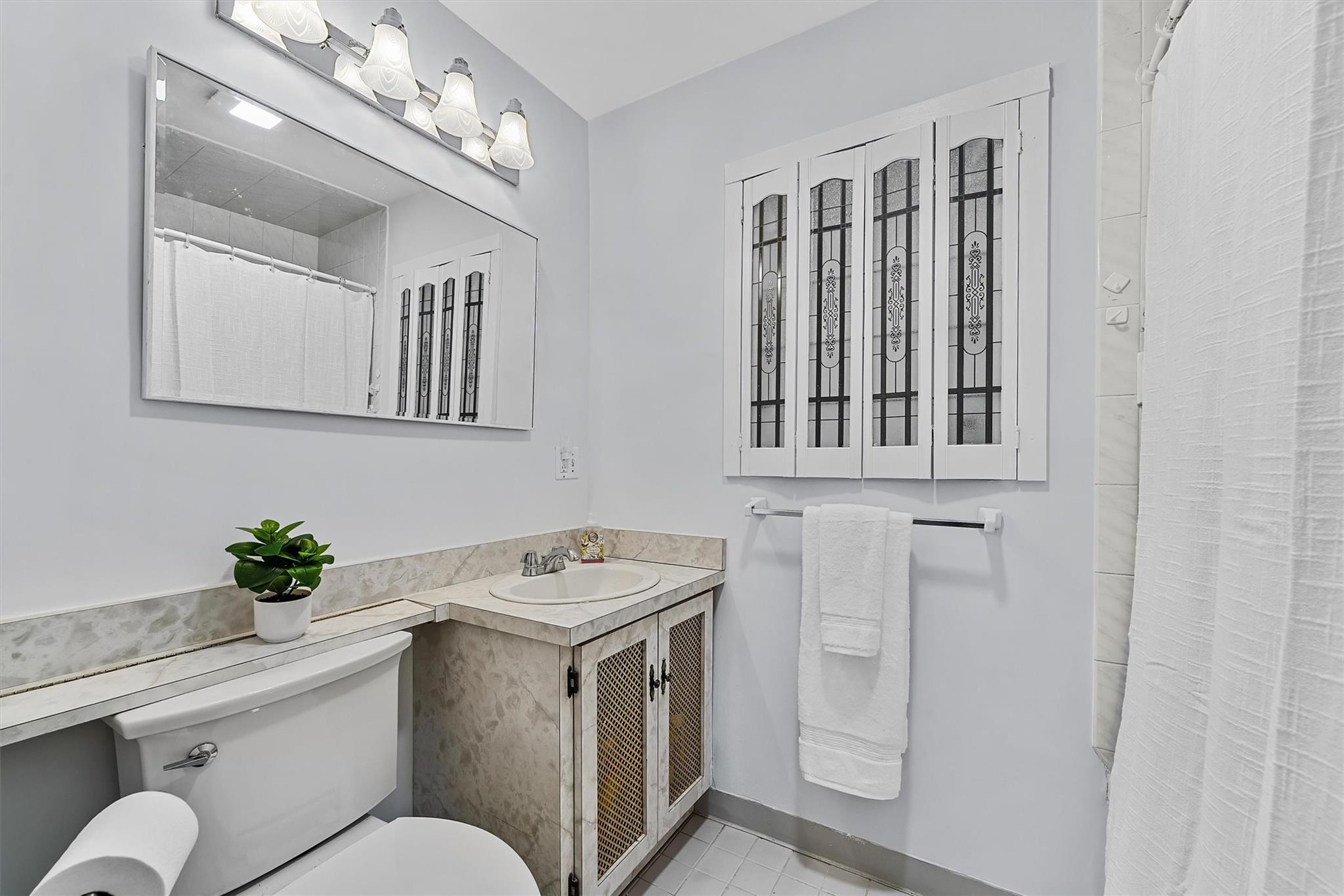 16 Garretson Road, White Plains, New York image 19