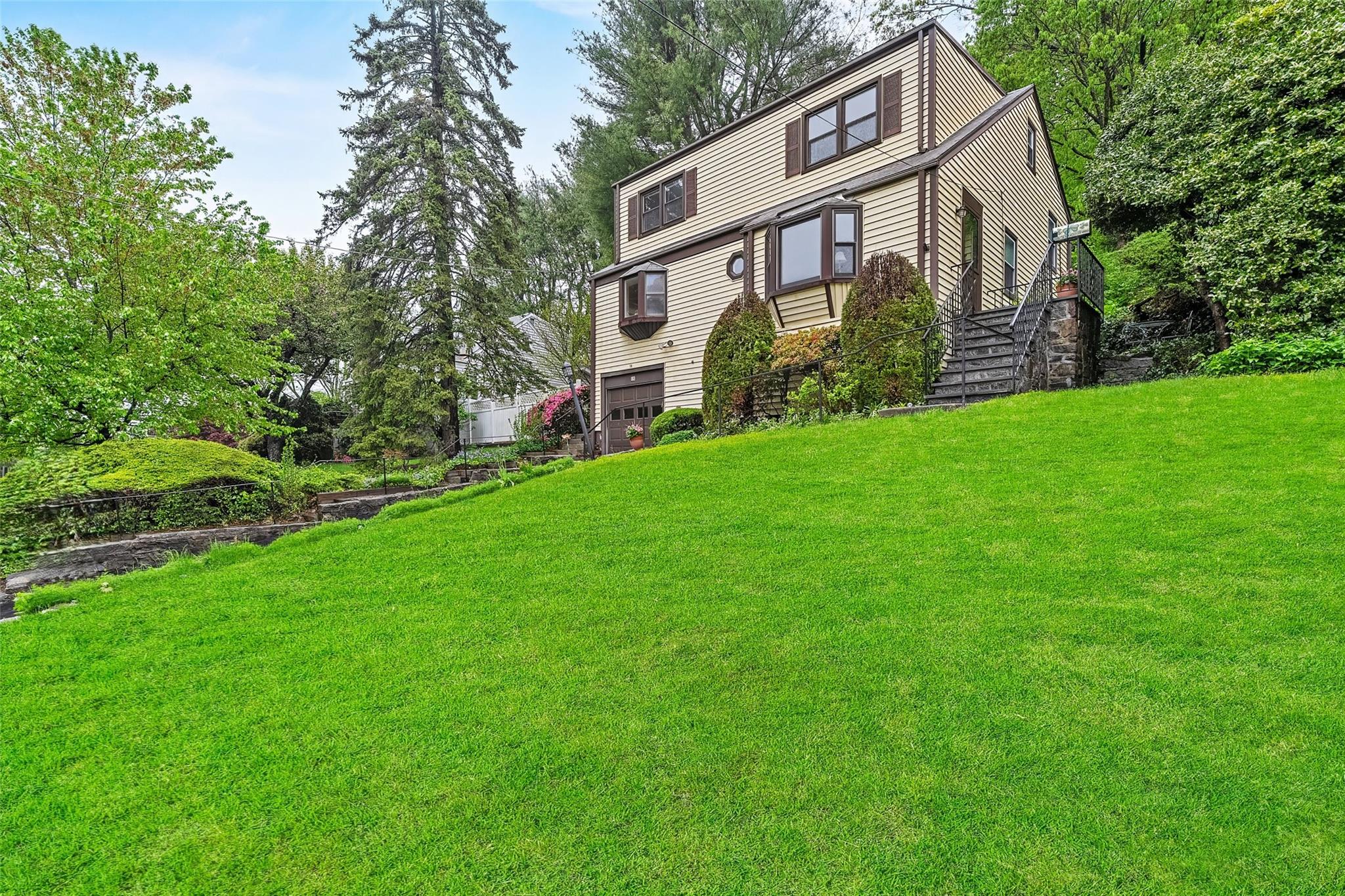 16 Garretson Road