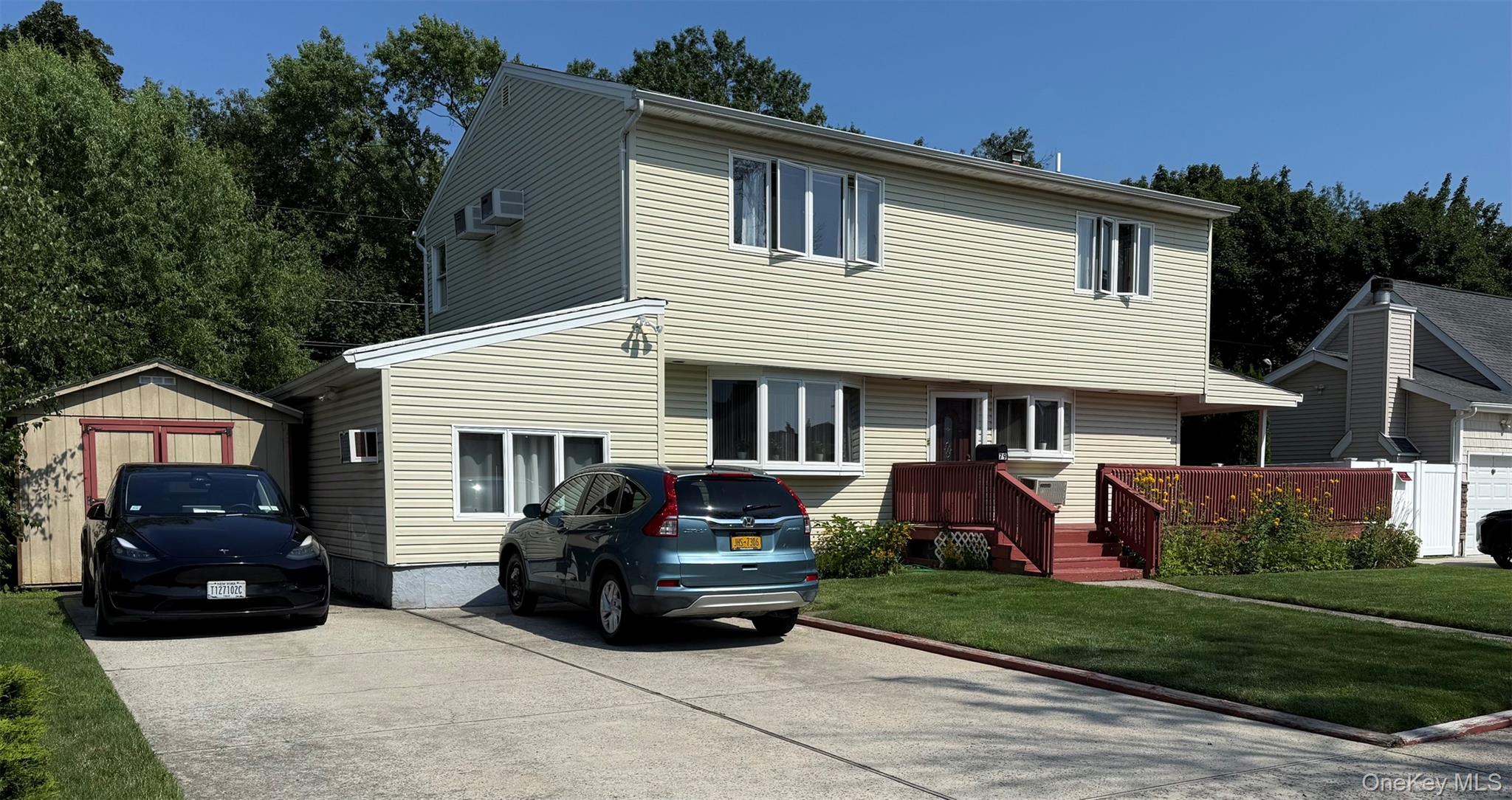 79 Elizabeth Drive - Photo 2