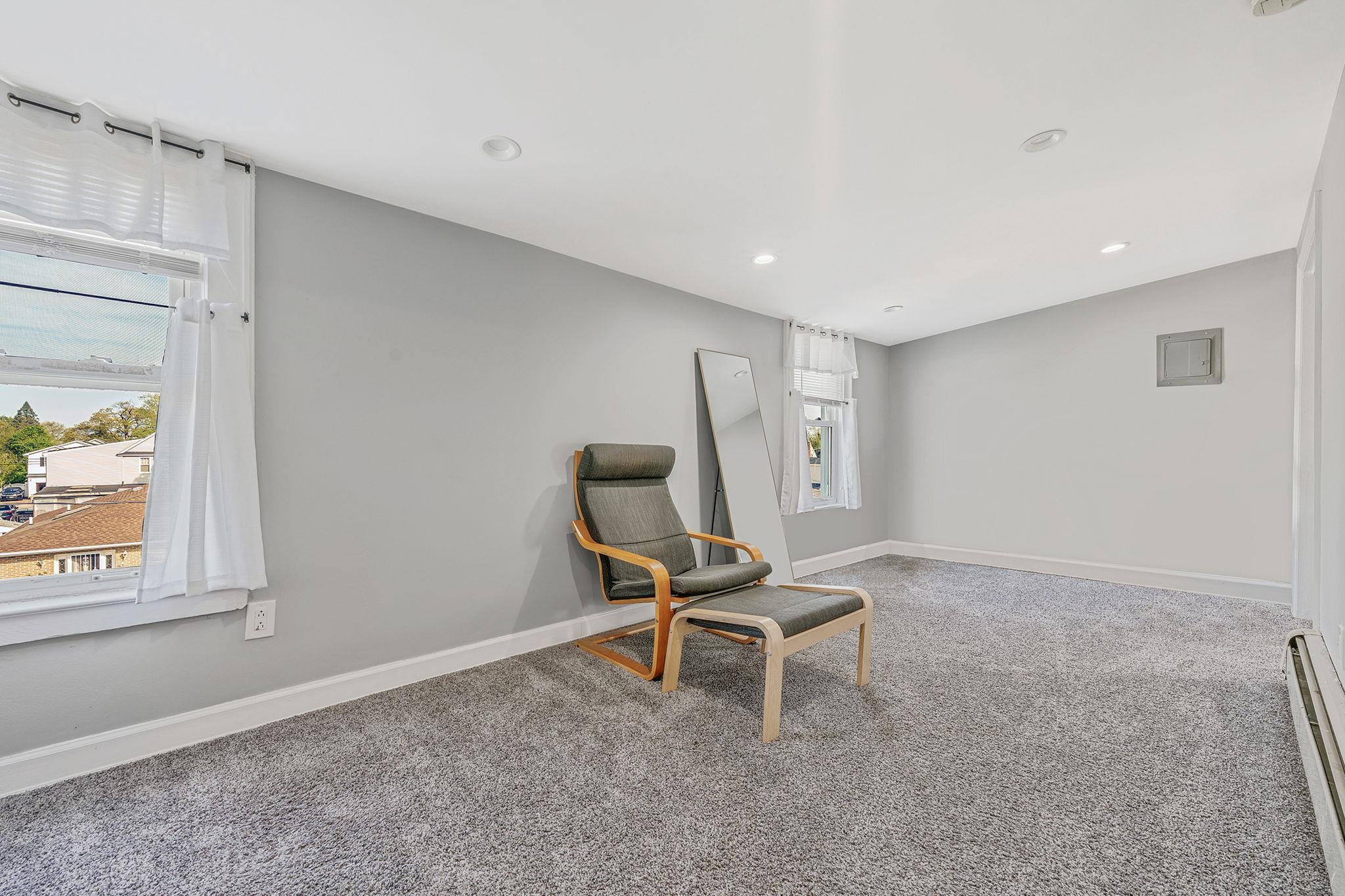 42 S Montague Street, Valley Stream, New York image 19