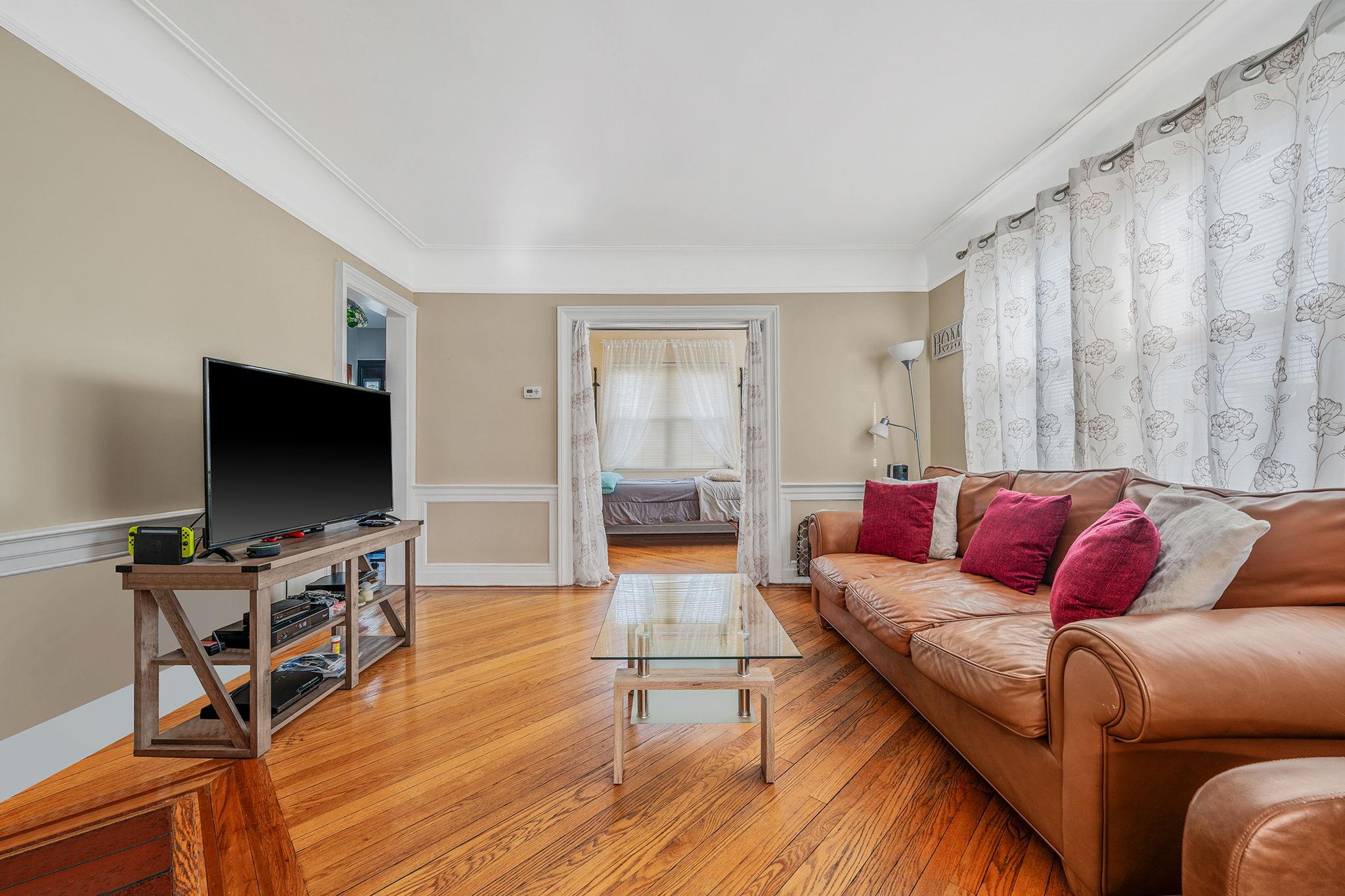 42 S Montague Street, Valley Stream, New York image 10