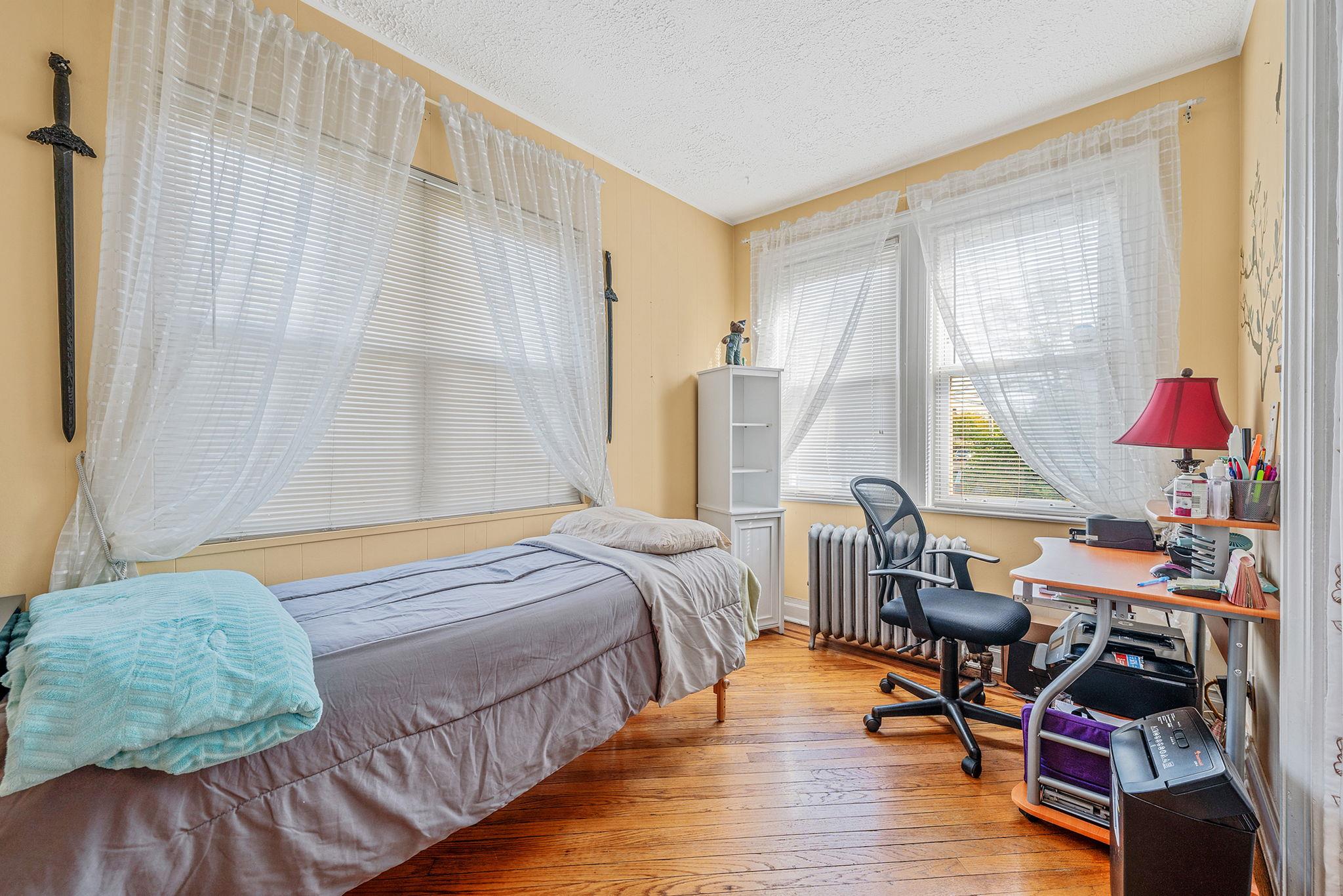 42 S Montague Street, Valley Stream, New York image 11