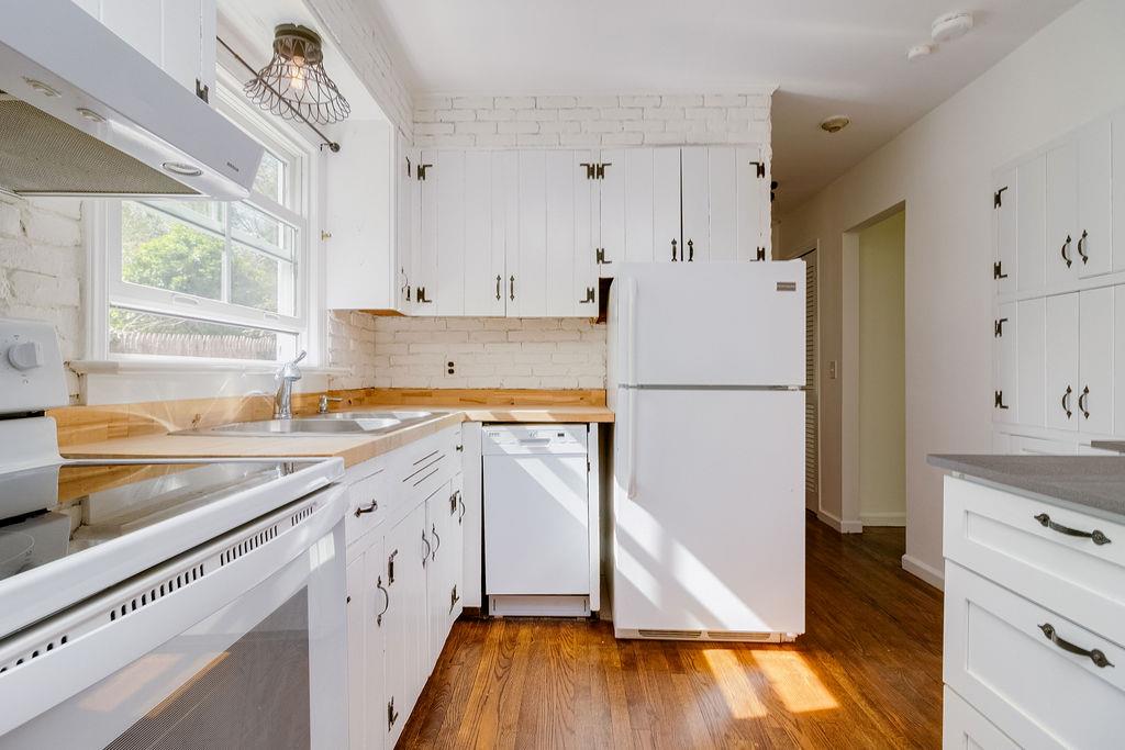 65 Hollow Road, Stony Brook, New York image 18