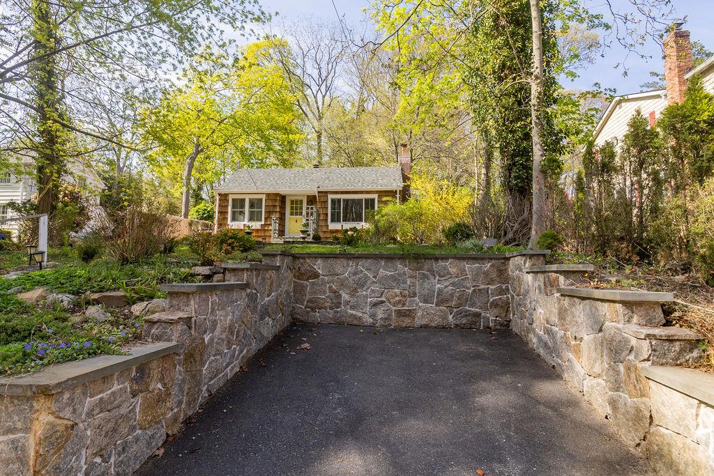 65 Hollow Road, Stony Brook, New York image 6