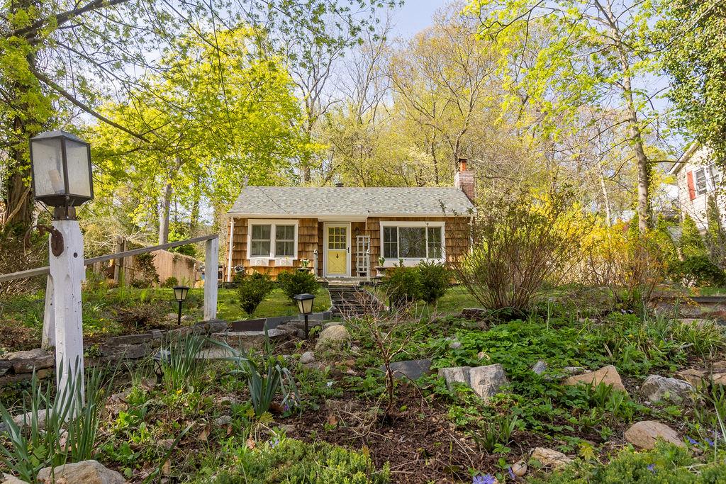 65 Hollow Road, Stony Brook, New York image 3