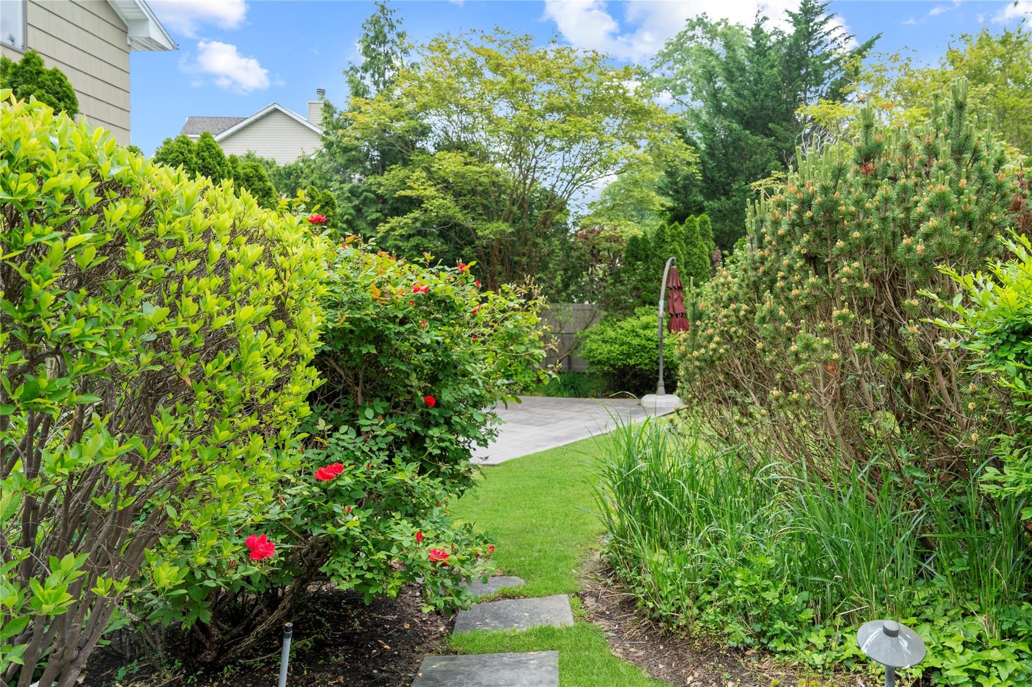 16 Eastland Drive, Glen Cove, New York image 38