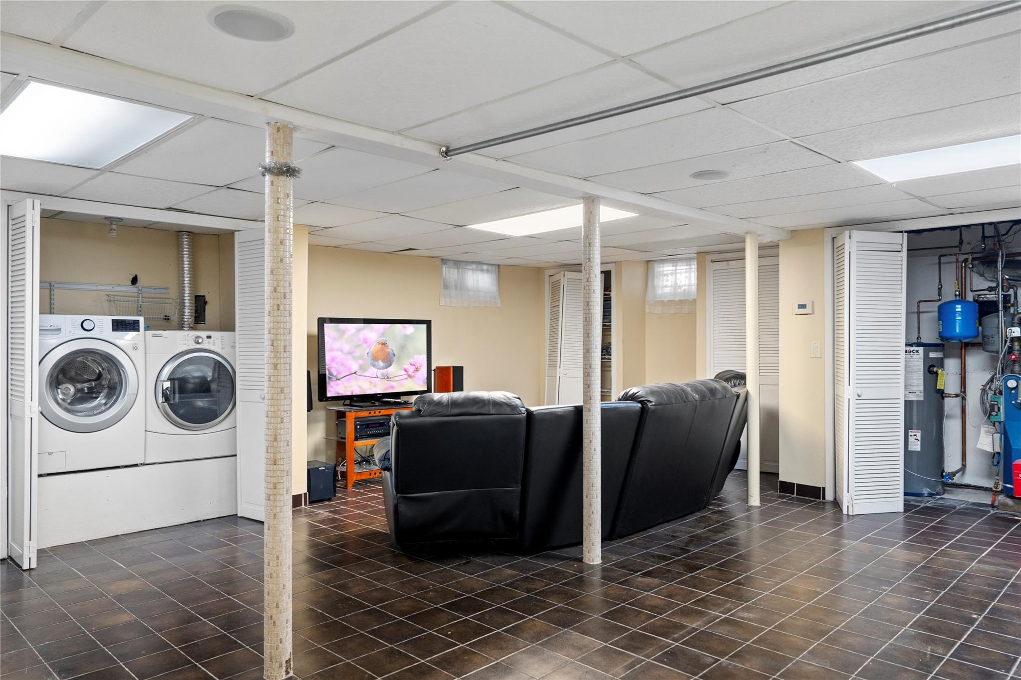 16 Eastland Drive, Glen Cove, New York image 27
