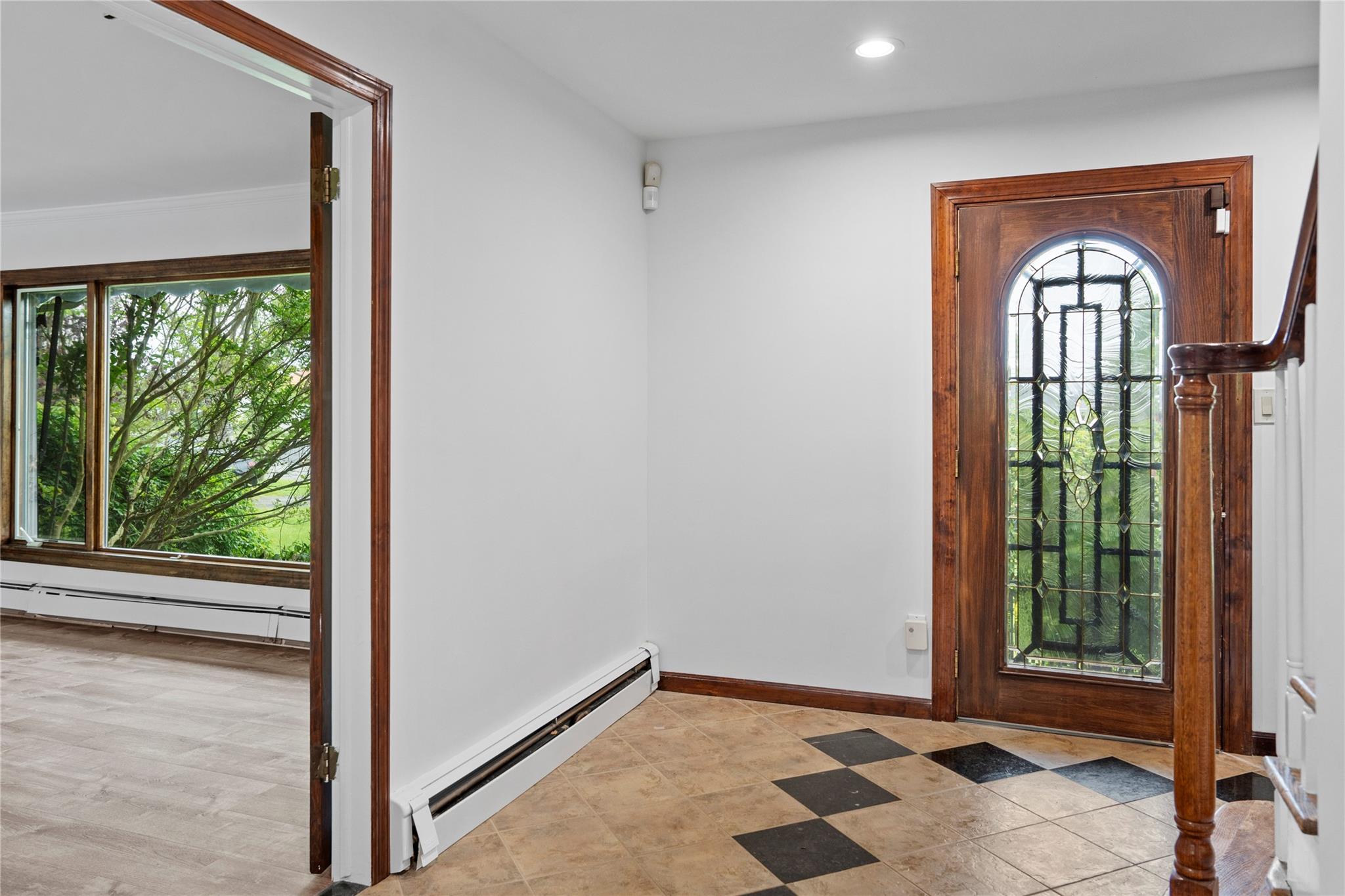 16 Eastland Drive, Glen Cove, New York image 5