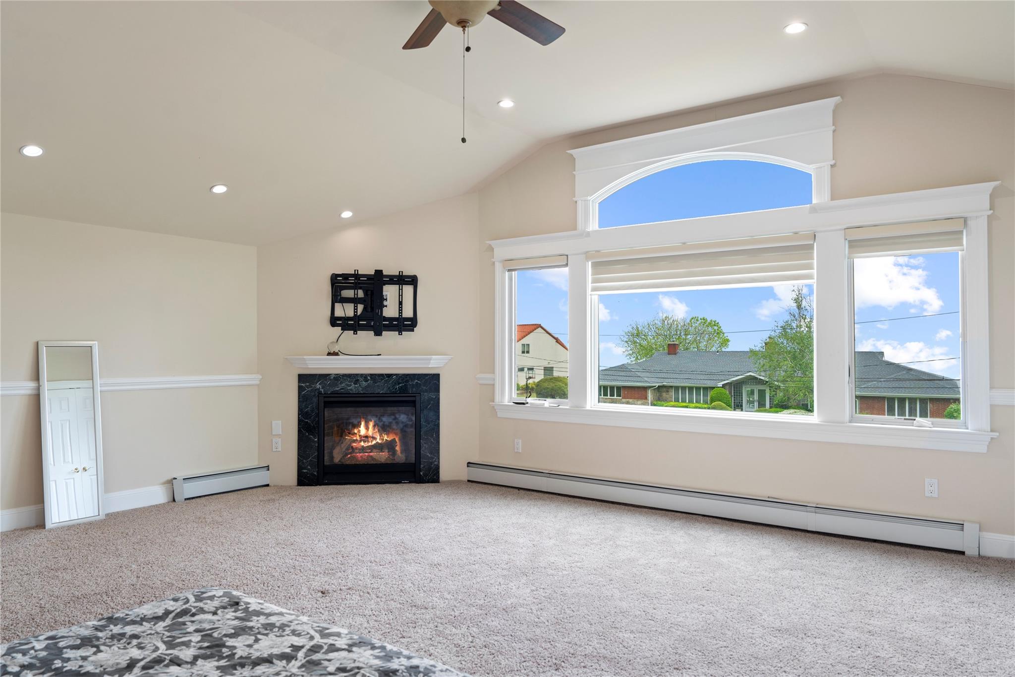 16 Eastland Drive, Glen Cove, New York image 23