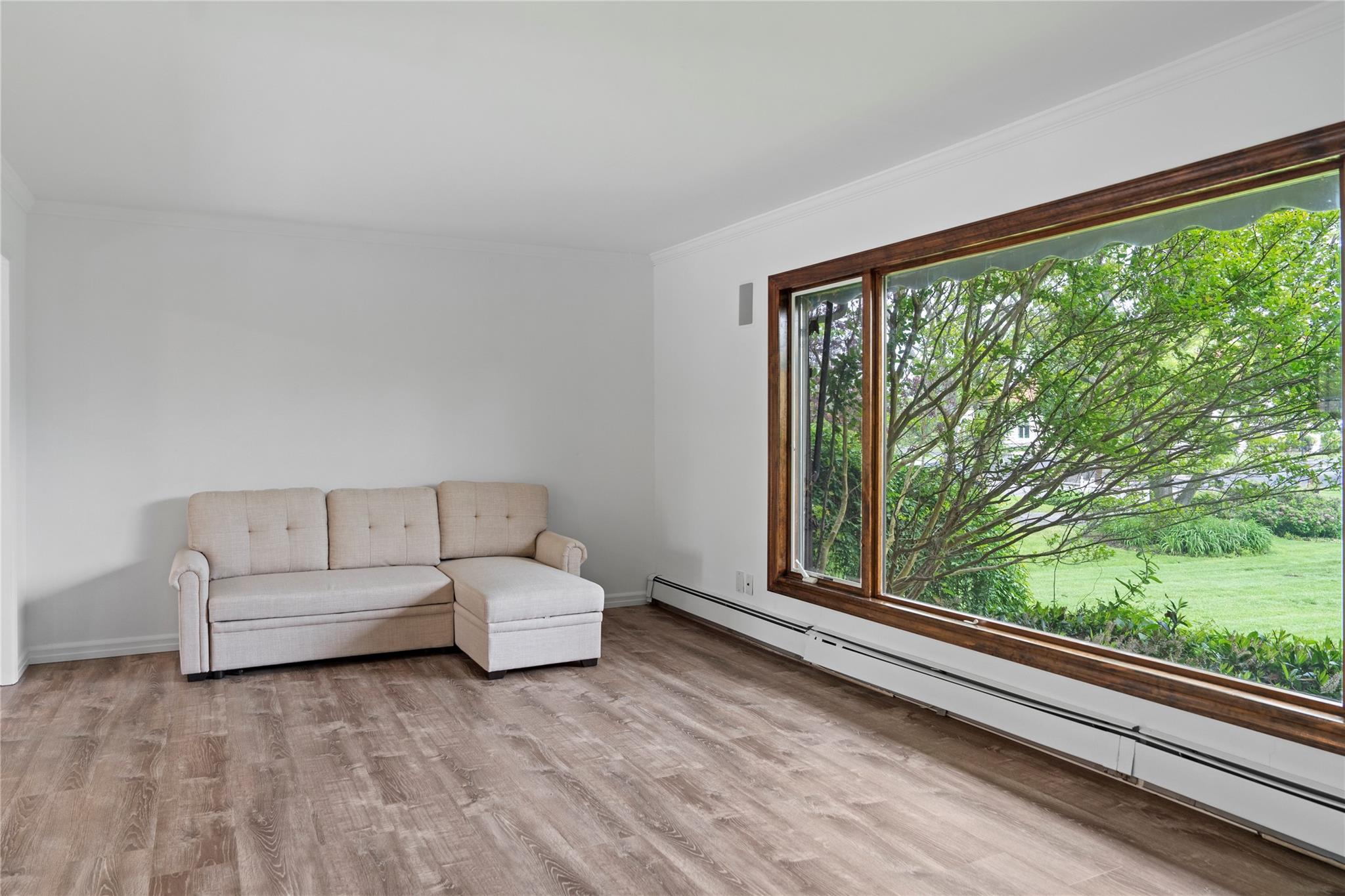 16 Eastland Drive, Glen Cove, New York image 13