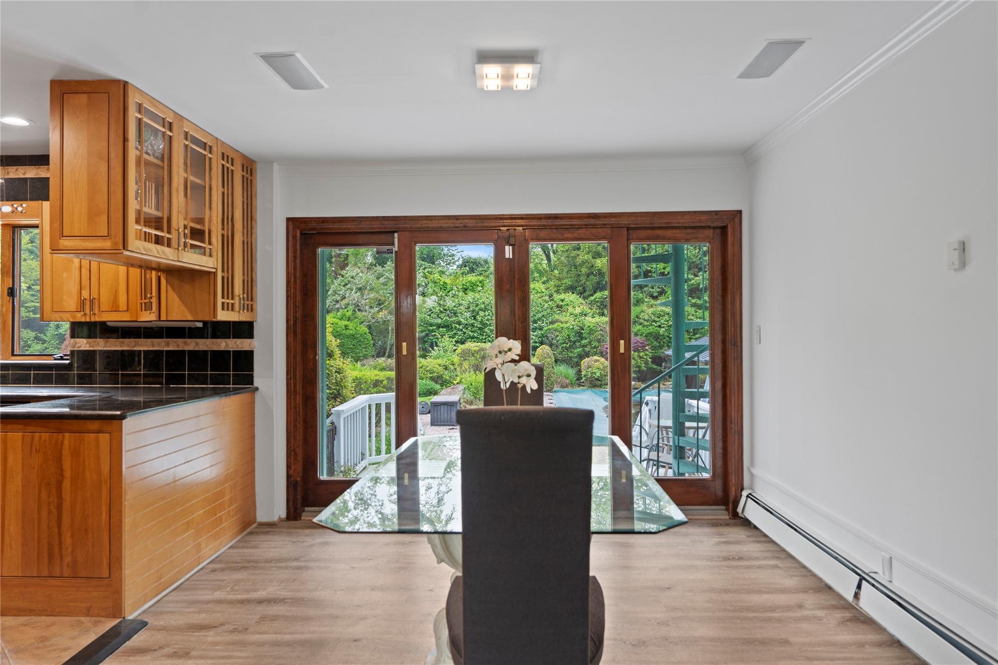 16 Eastland Drive, Glen Cove, New York image 11