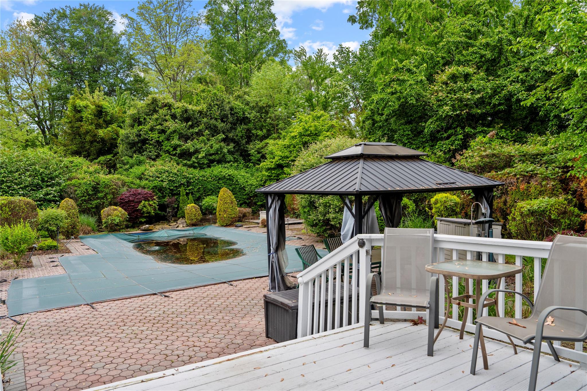 16 Eastland Drive, Glen Cove, New York image 31