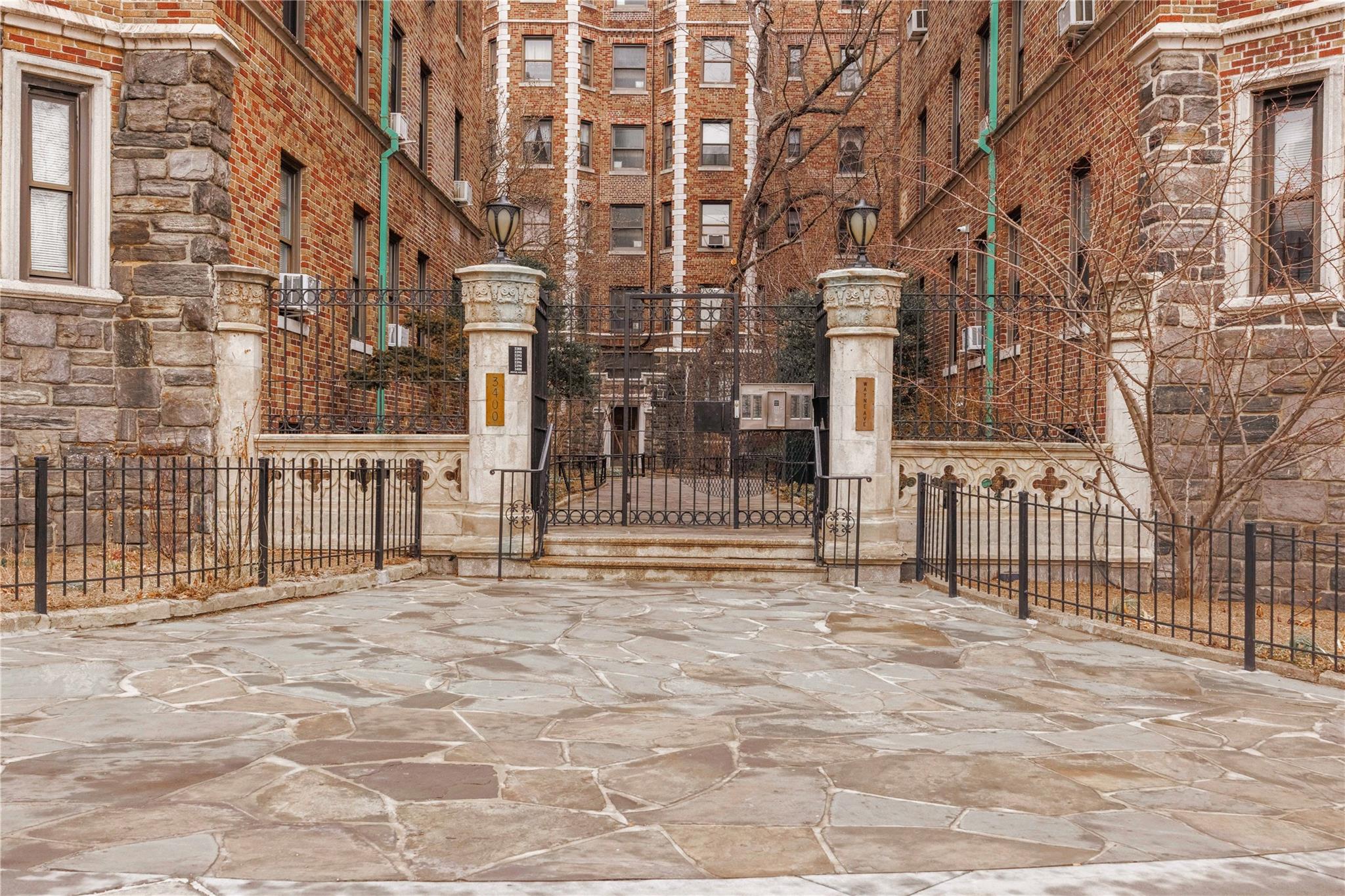 3394 Wayne Avenue #E23, New York, New York image 2