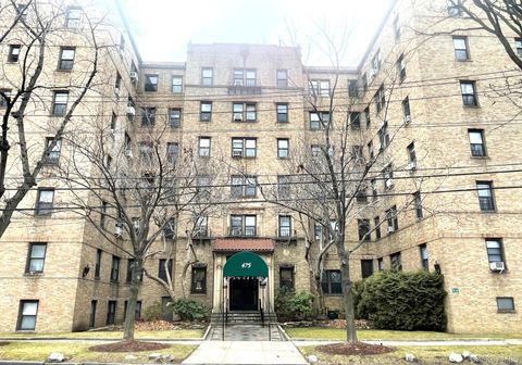 Apartment For Sale - 475 Bronx River Road #3G<br/> Yonkers, NY 10704