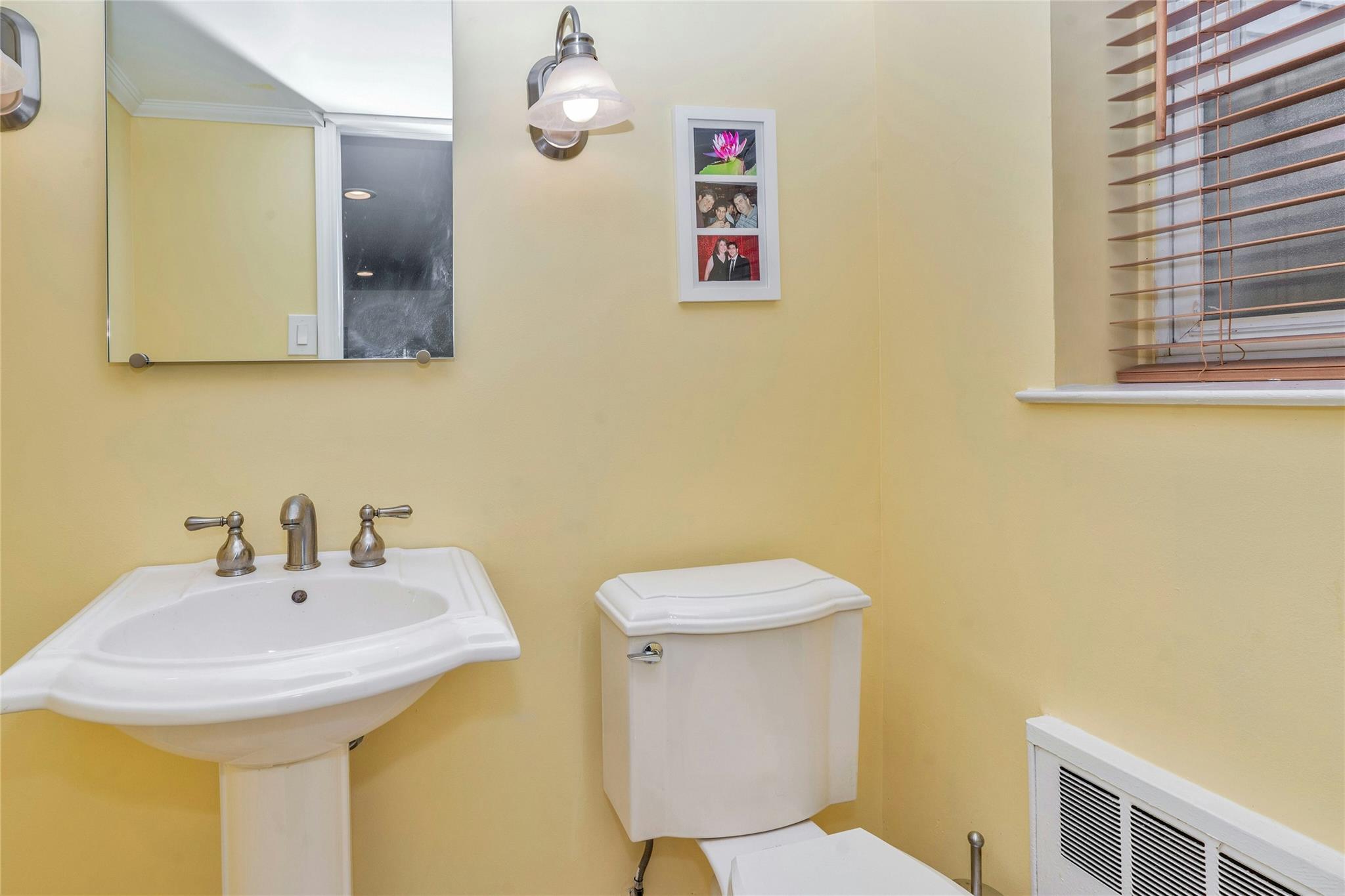 57 Glenwood Road, Plainview, New York image 18