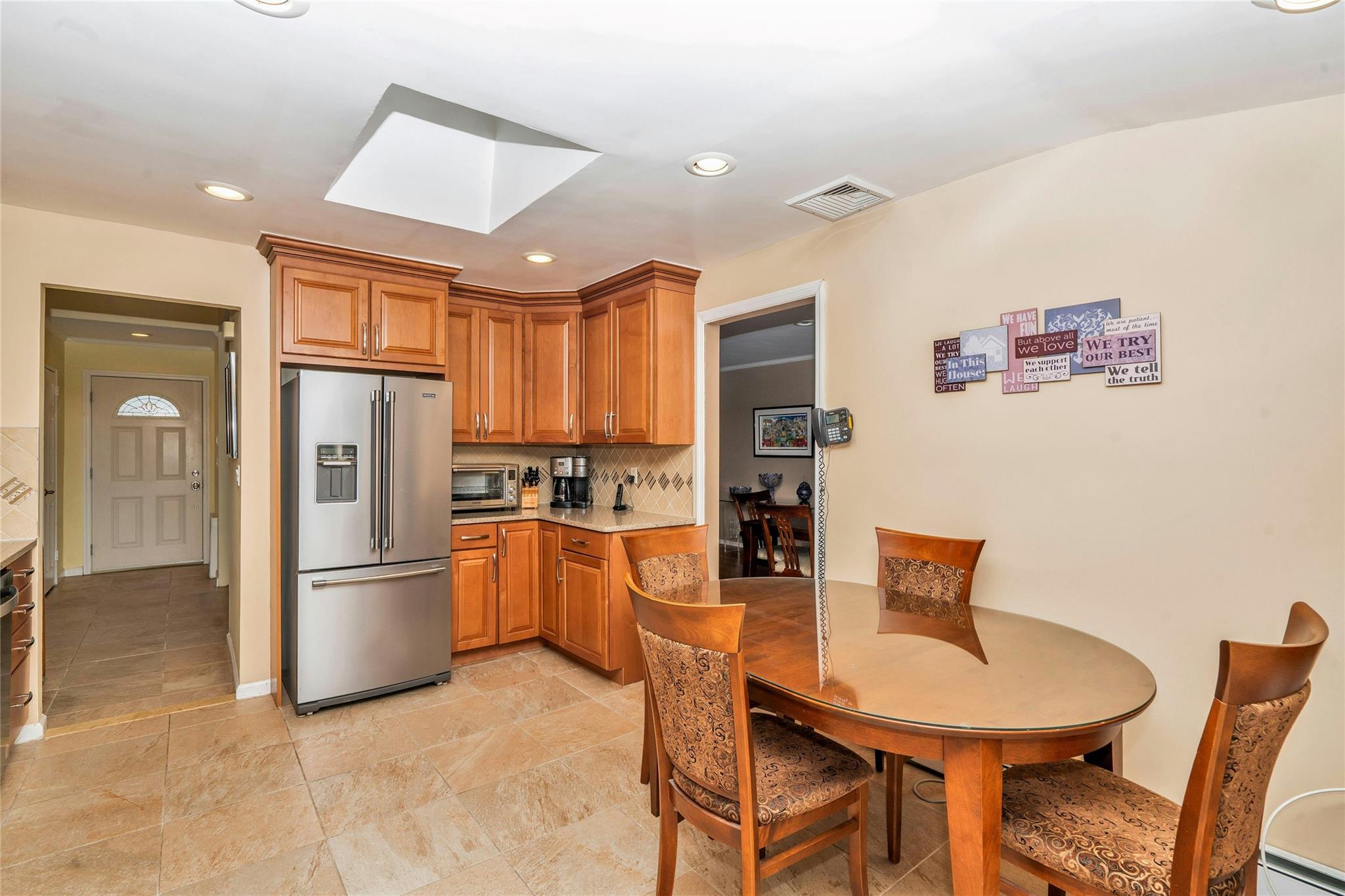 57 Glenwood Road, Plainview, New York image 14