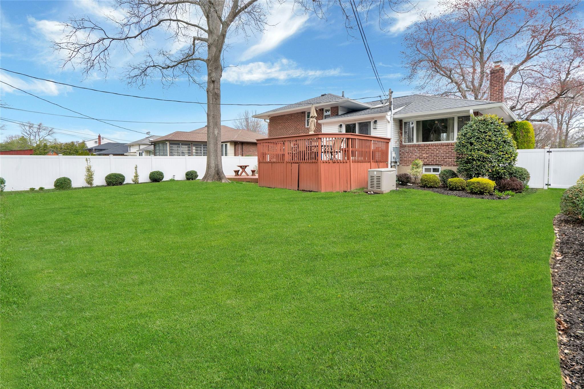 57 Glenwood Road, Plainview, New York image 35