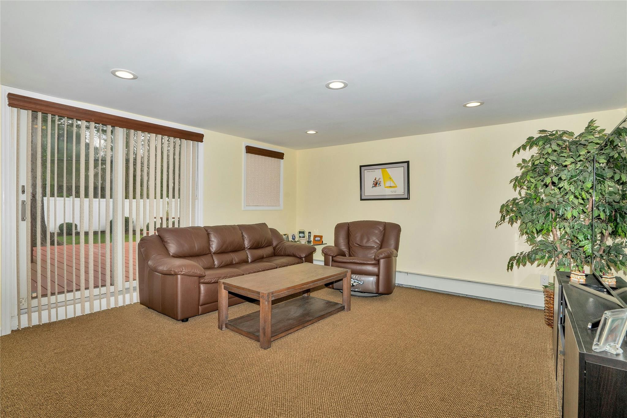 57 Glenwood Road, Plainview, New York image 15