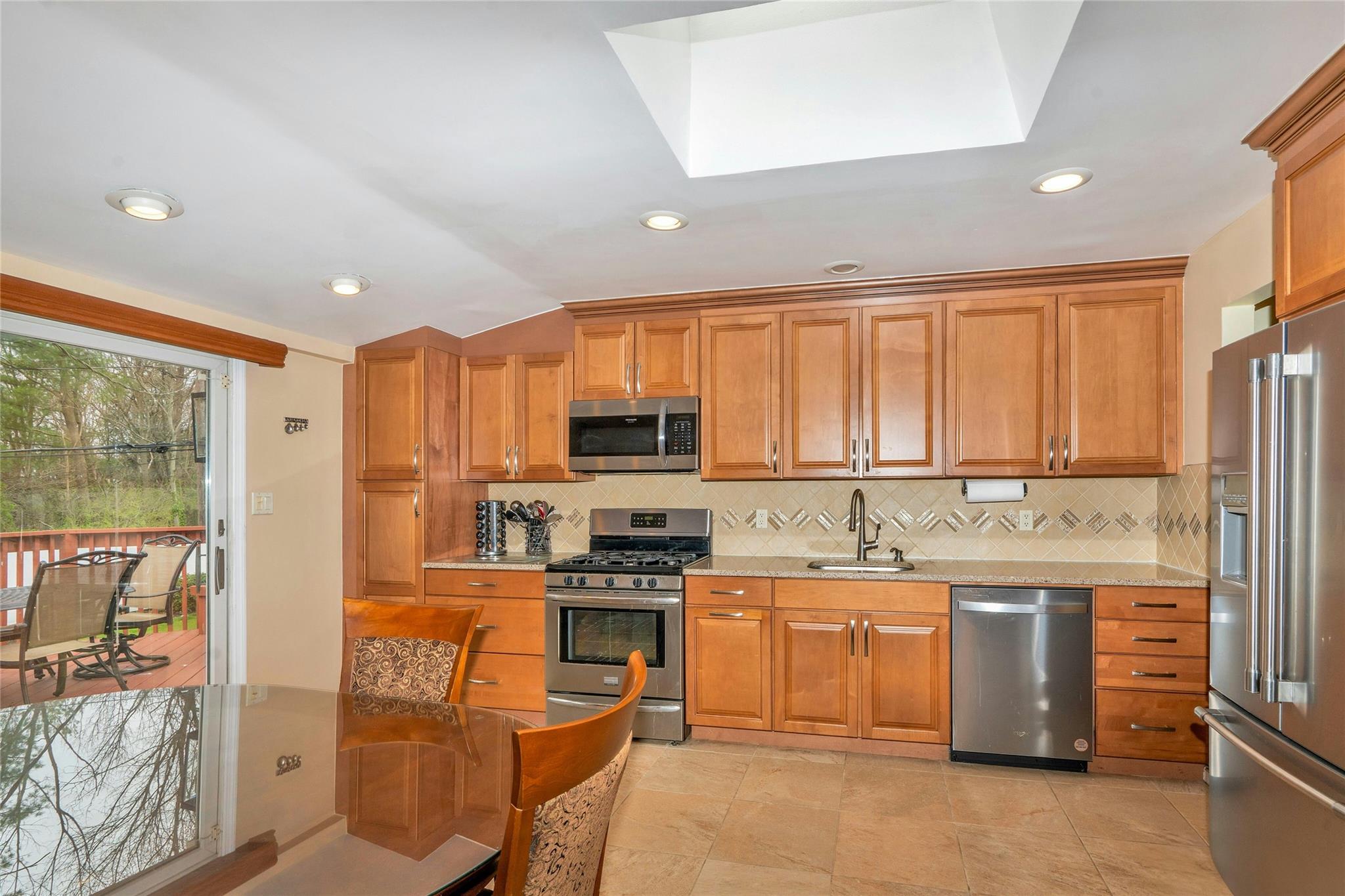 57 Glenwood Road, Plainview, New York image 13