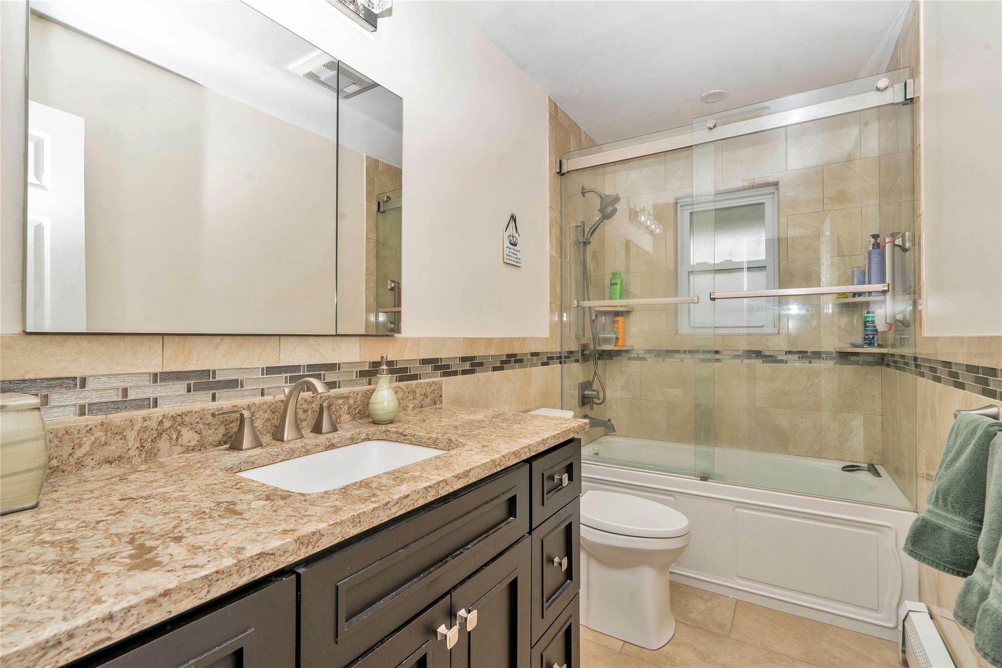 57 Glenwood Road, Plainview, New York image 21