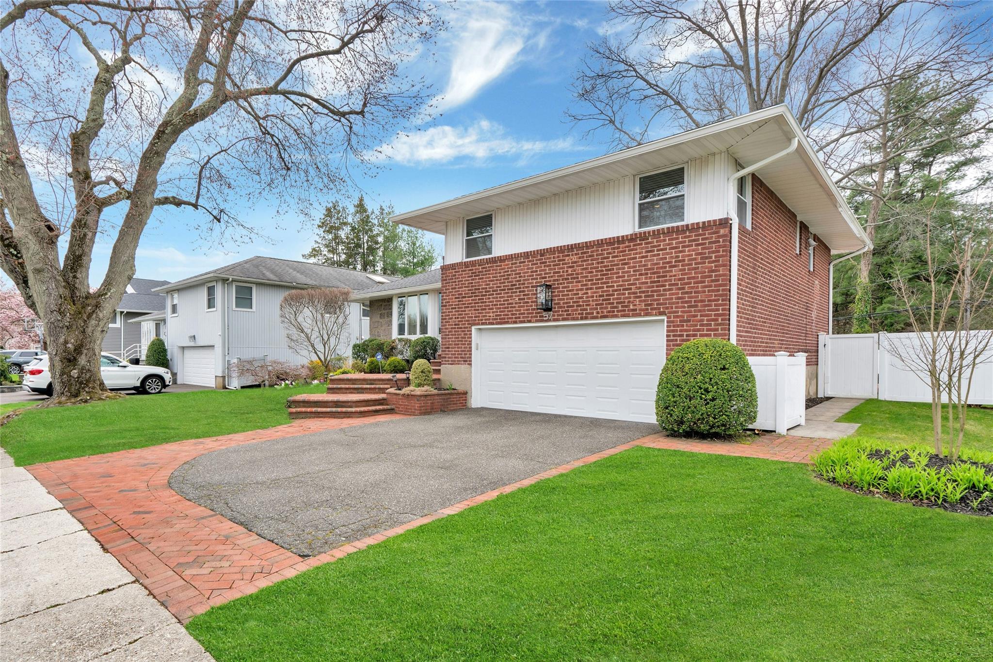 57 Glenwood Road, Plainview, New York image 4